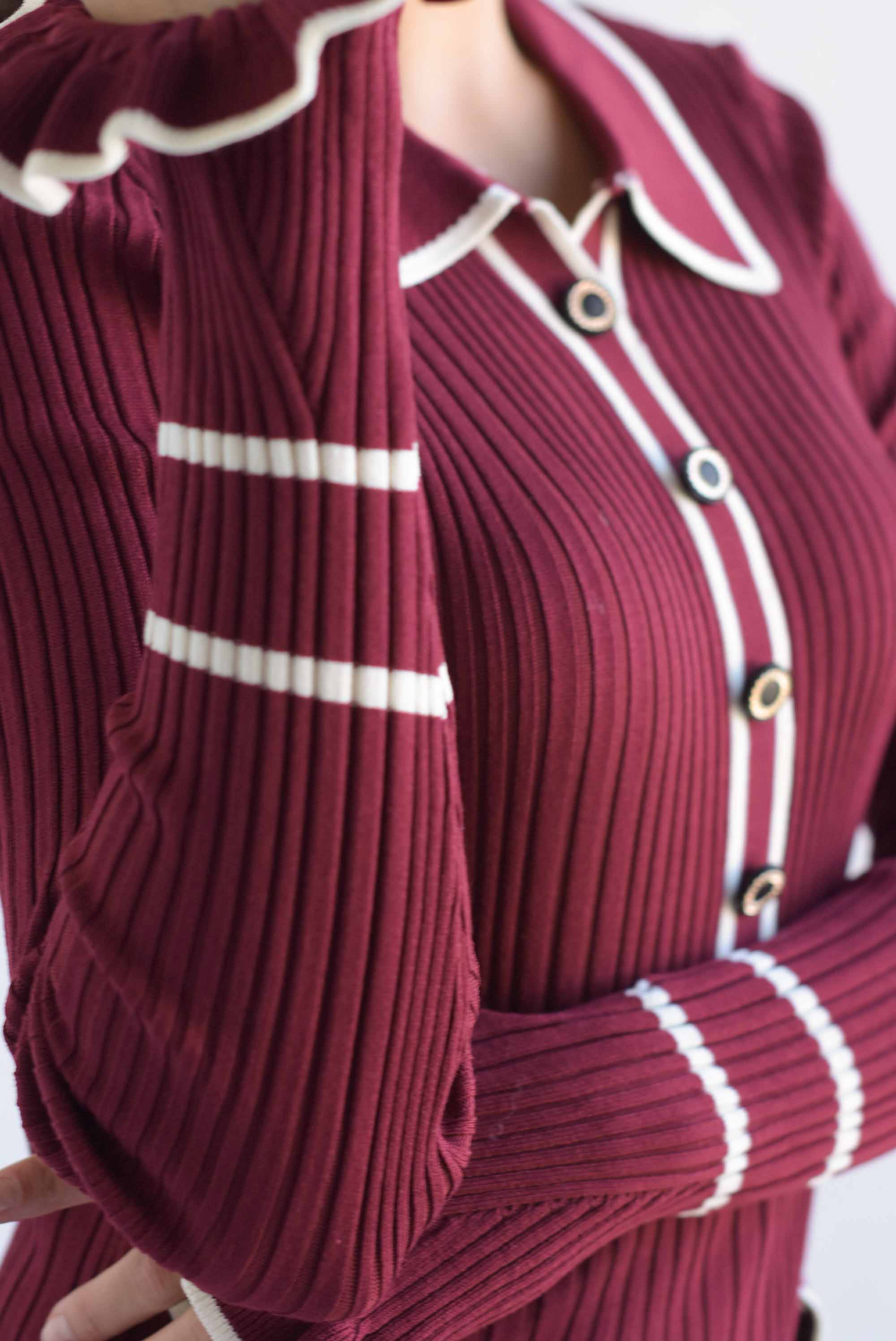 Vestido cuello camisero filos blancos Vino