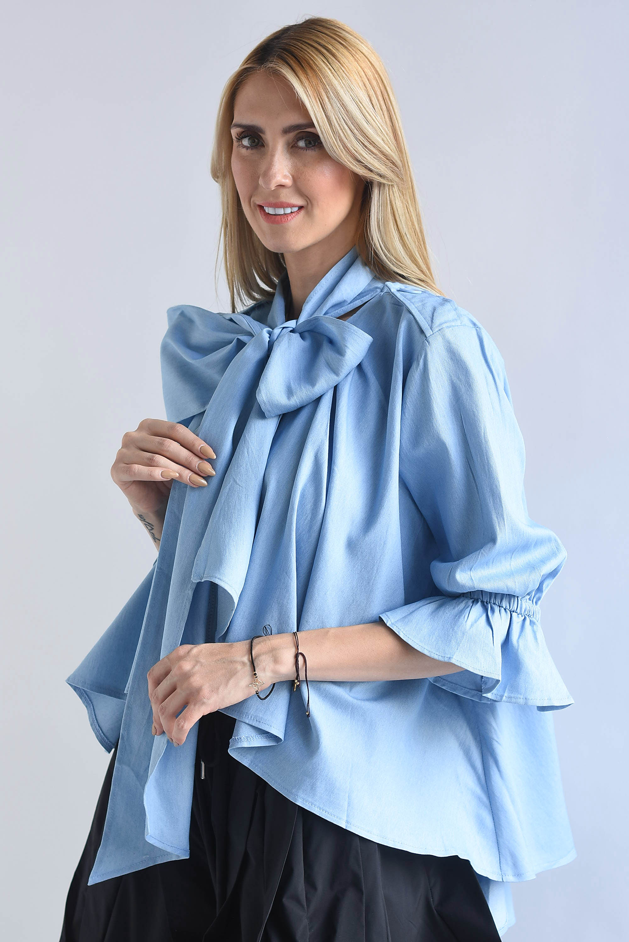 Blusa asimétrica Denim cinta cuello