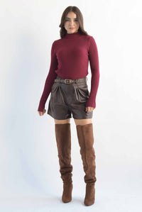 Fashion Styled Short vinipiel con cinturón Espresso