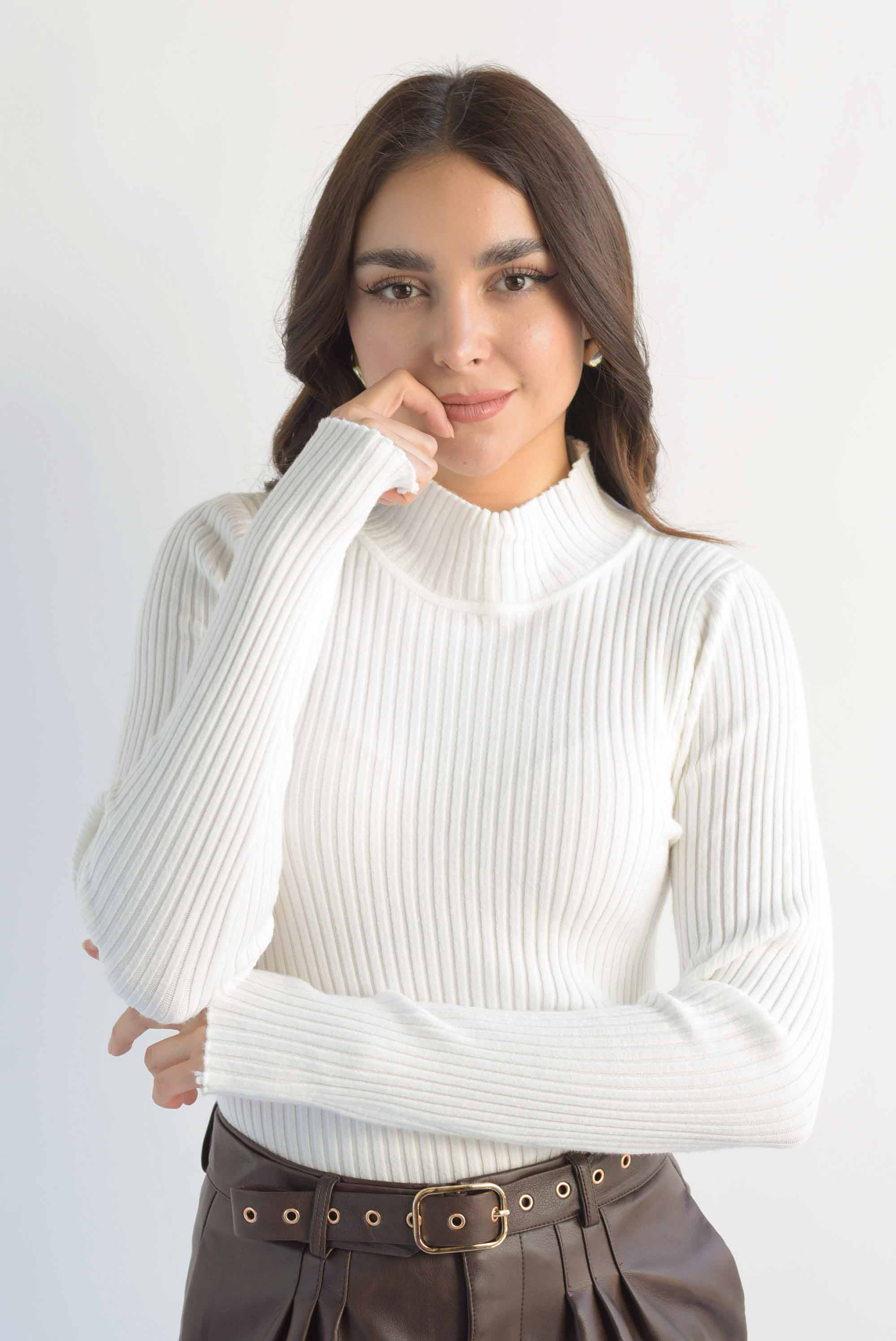 Sweater canalé cuello alto Blanco
