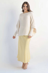 Fashion Styled Sweater manga vampiro Ivory