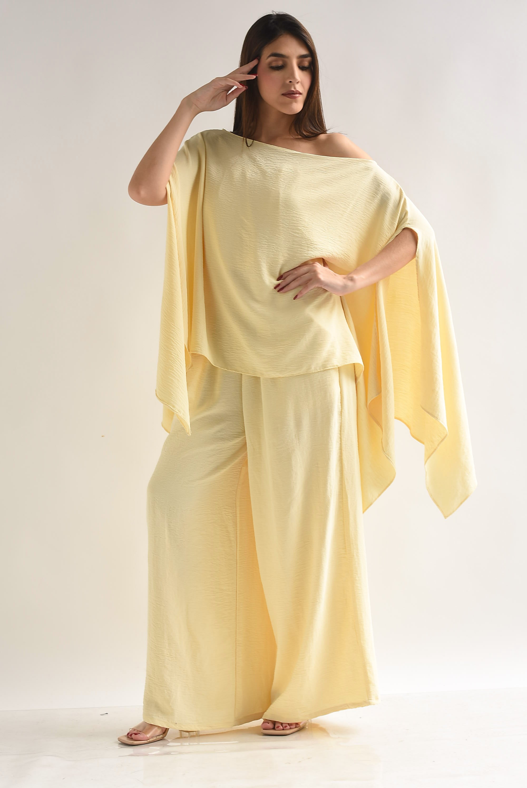 Set Pantalón, Capa poncho y Top