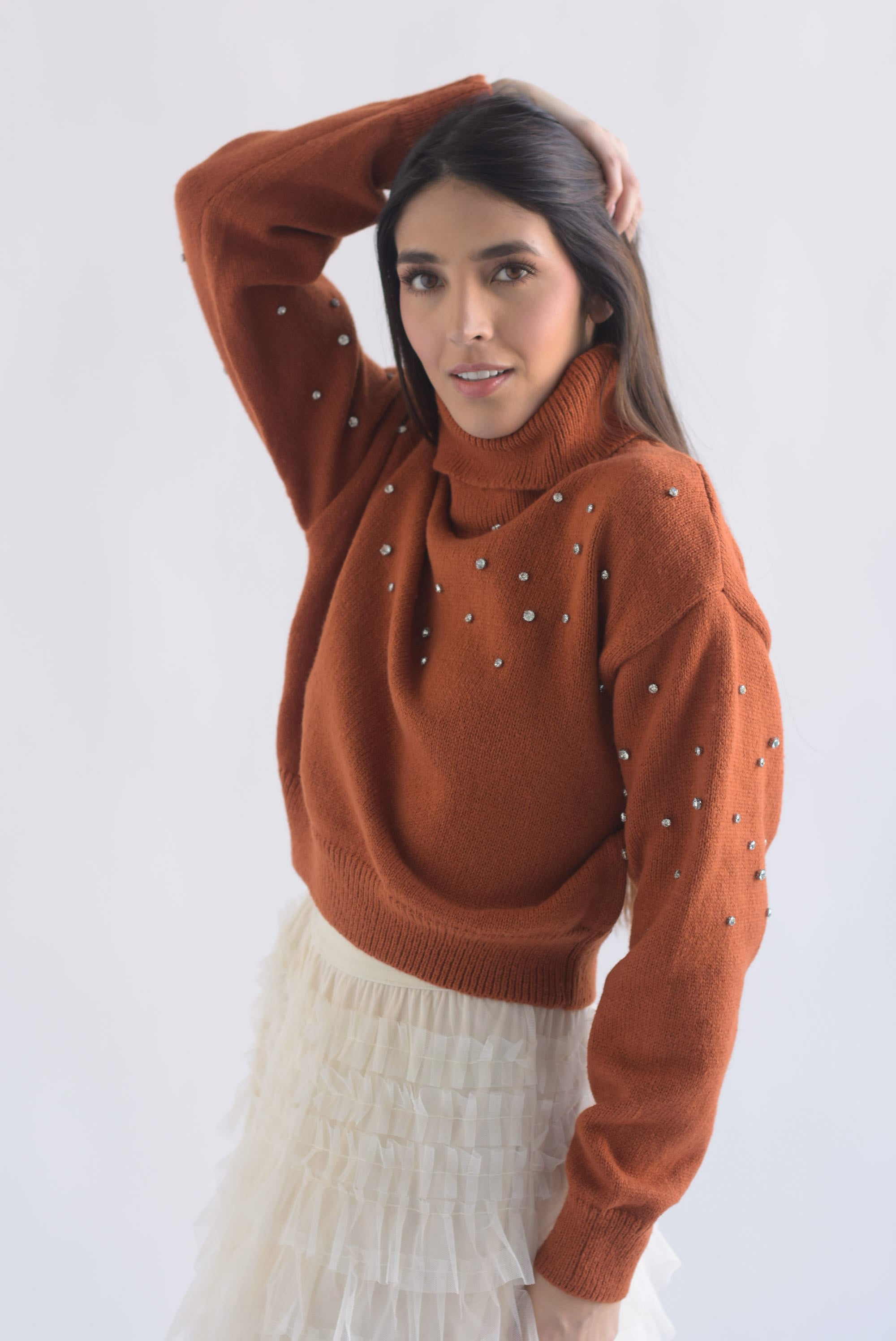 Sweater cuello alto brillos