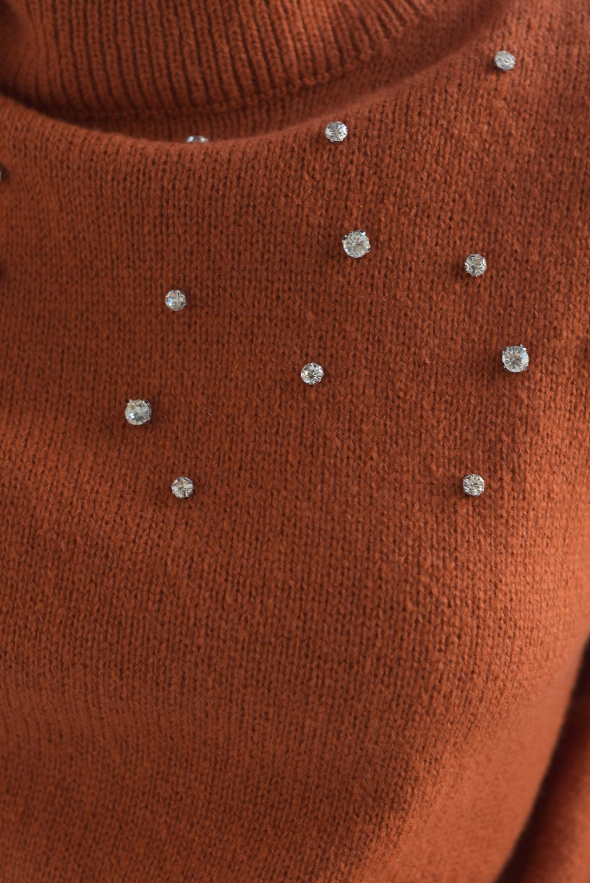 Sweater cuello alto brillos