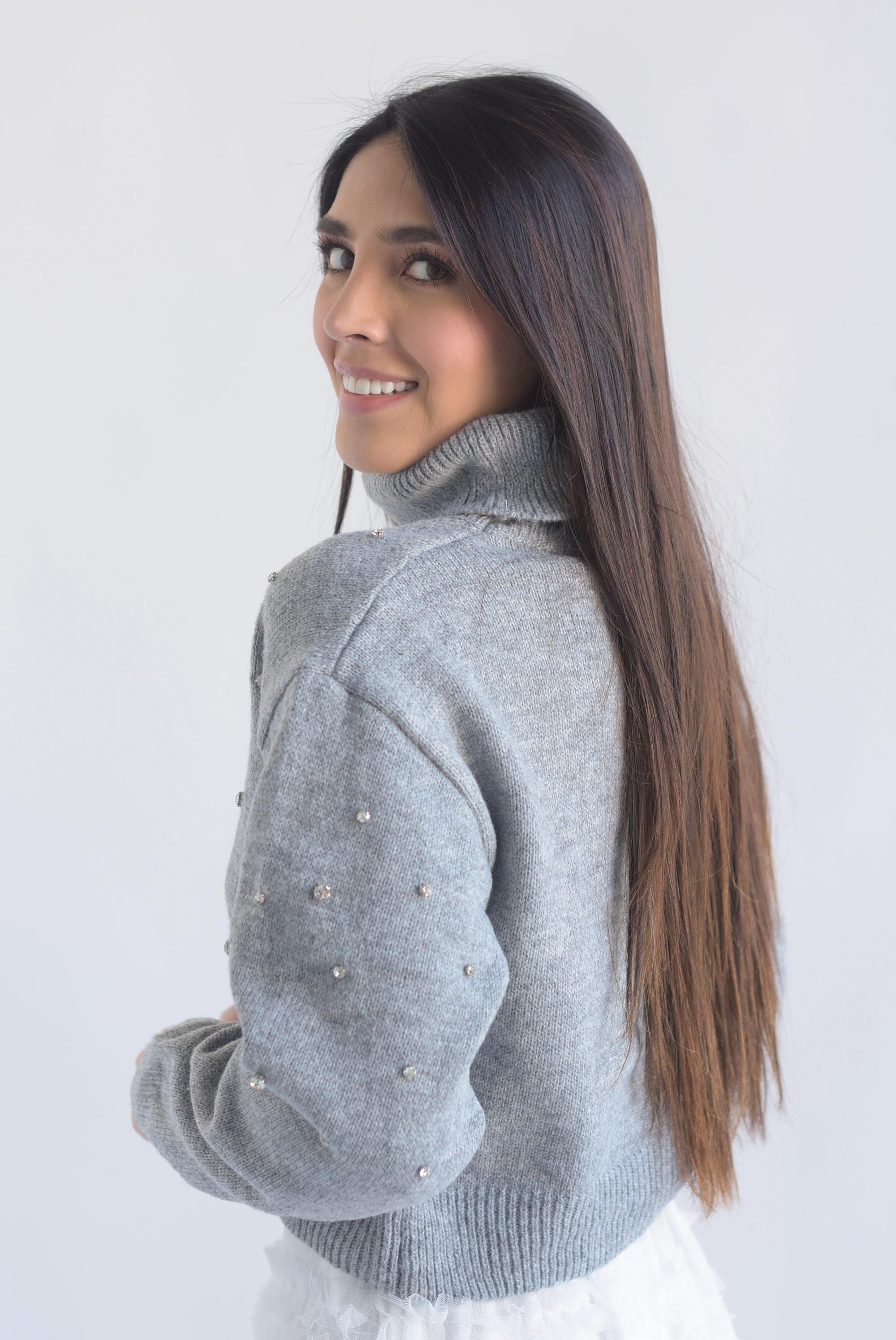 Sweater cuello alto brillos