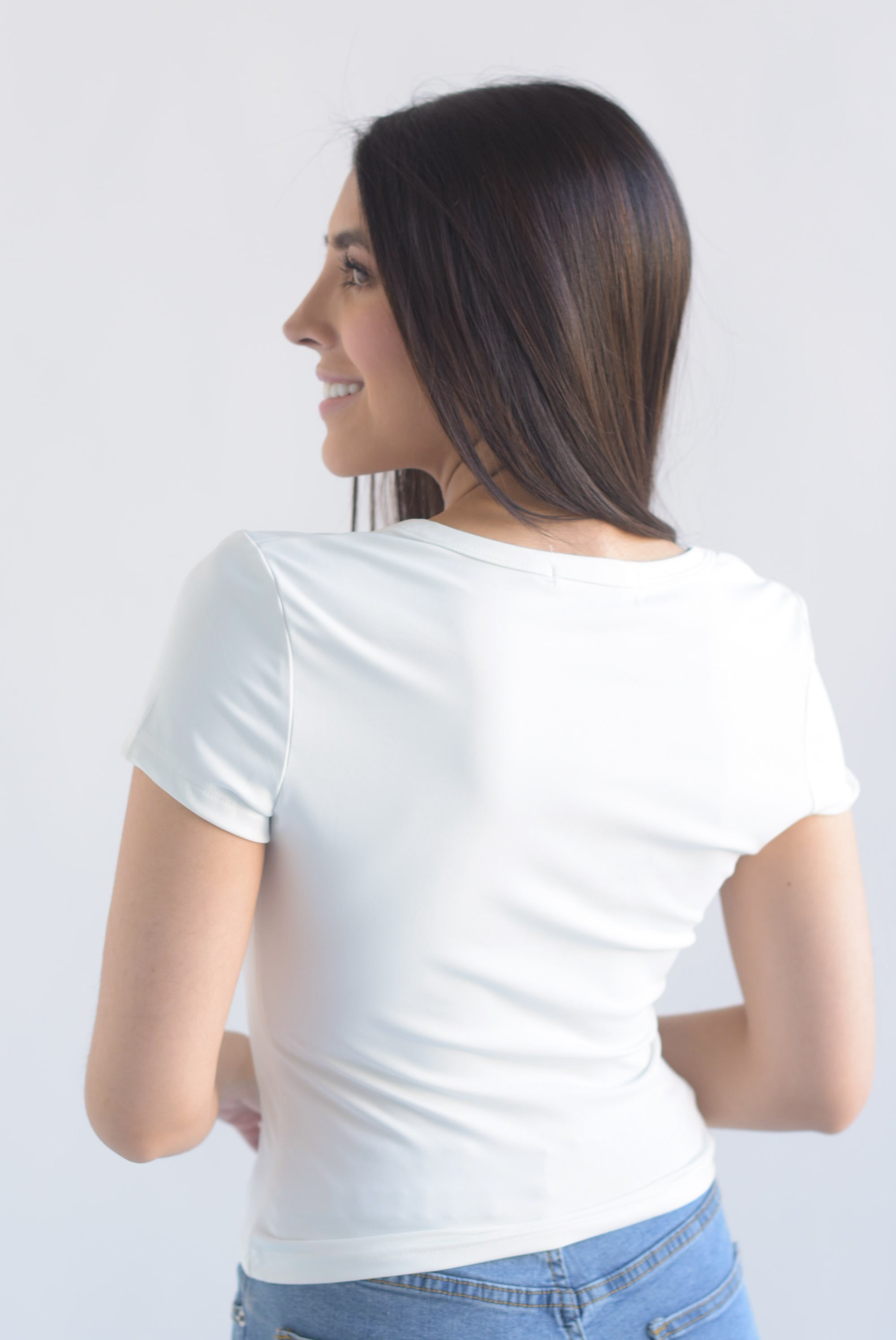 Top manga corta cuello V licra