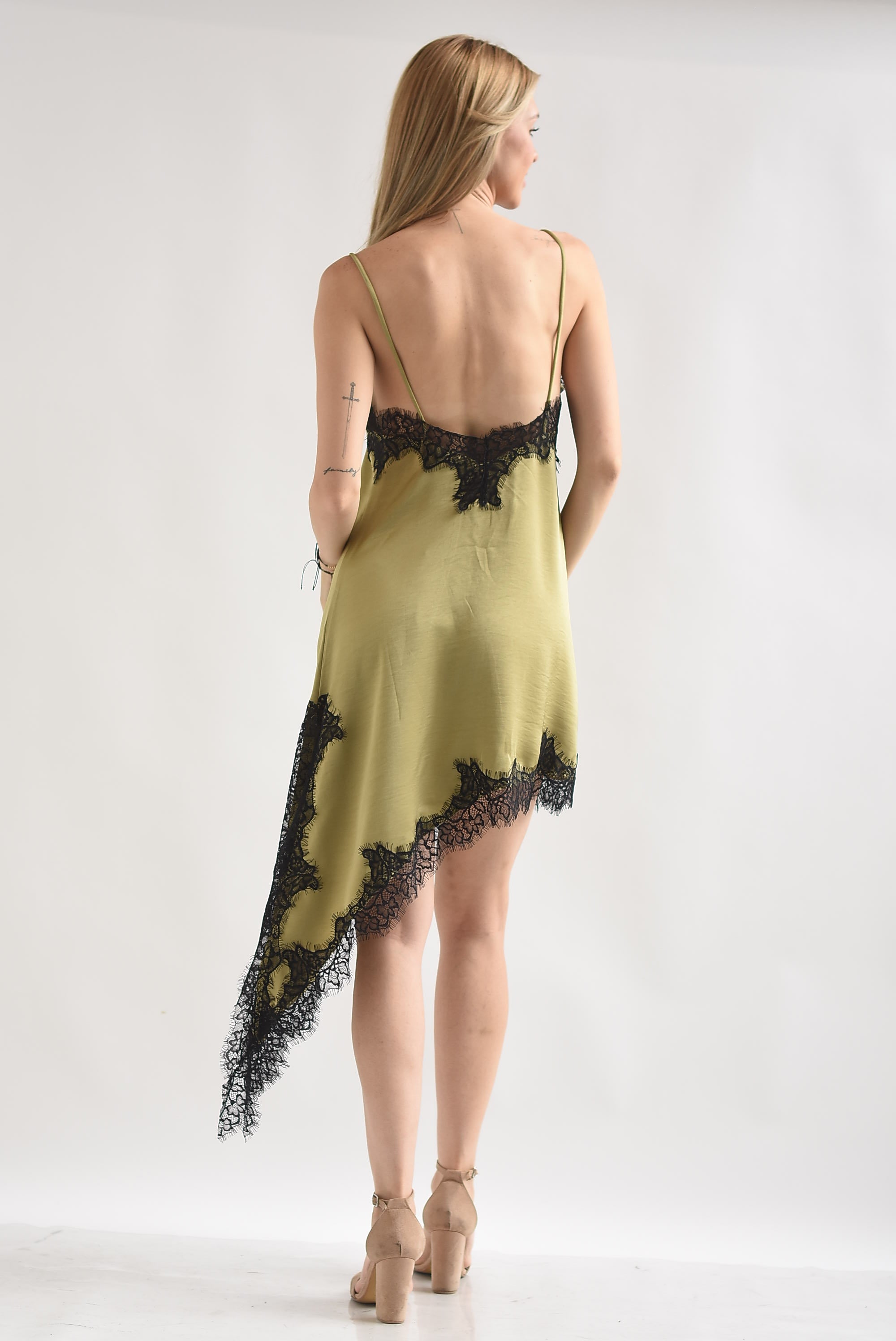 Vestido lencero asimétrico encaje bitono