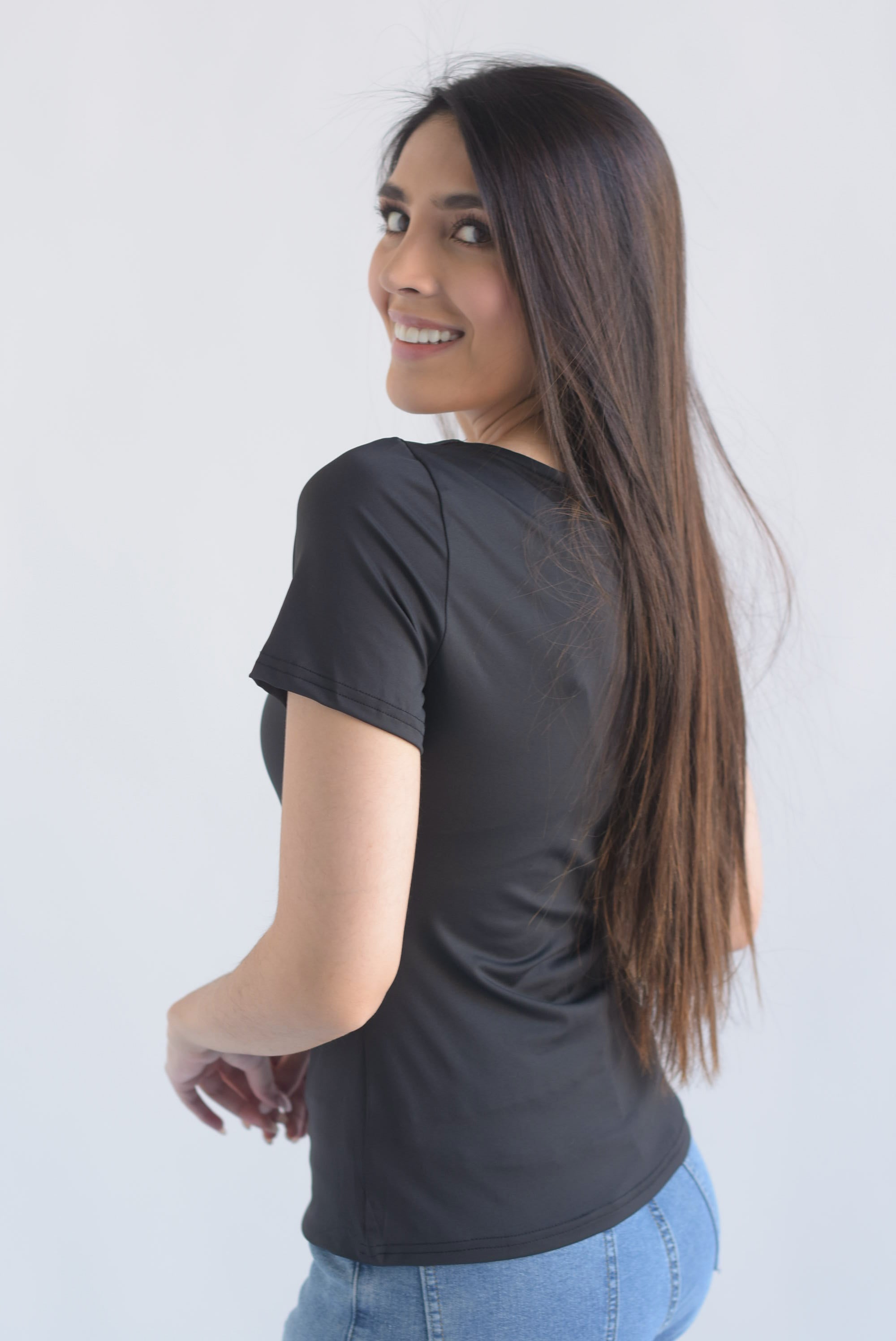 Top largo manga corta cuello cuadrado licra