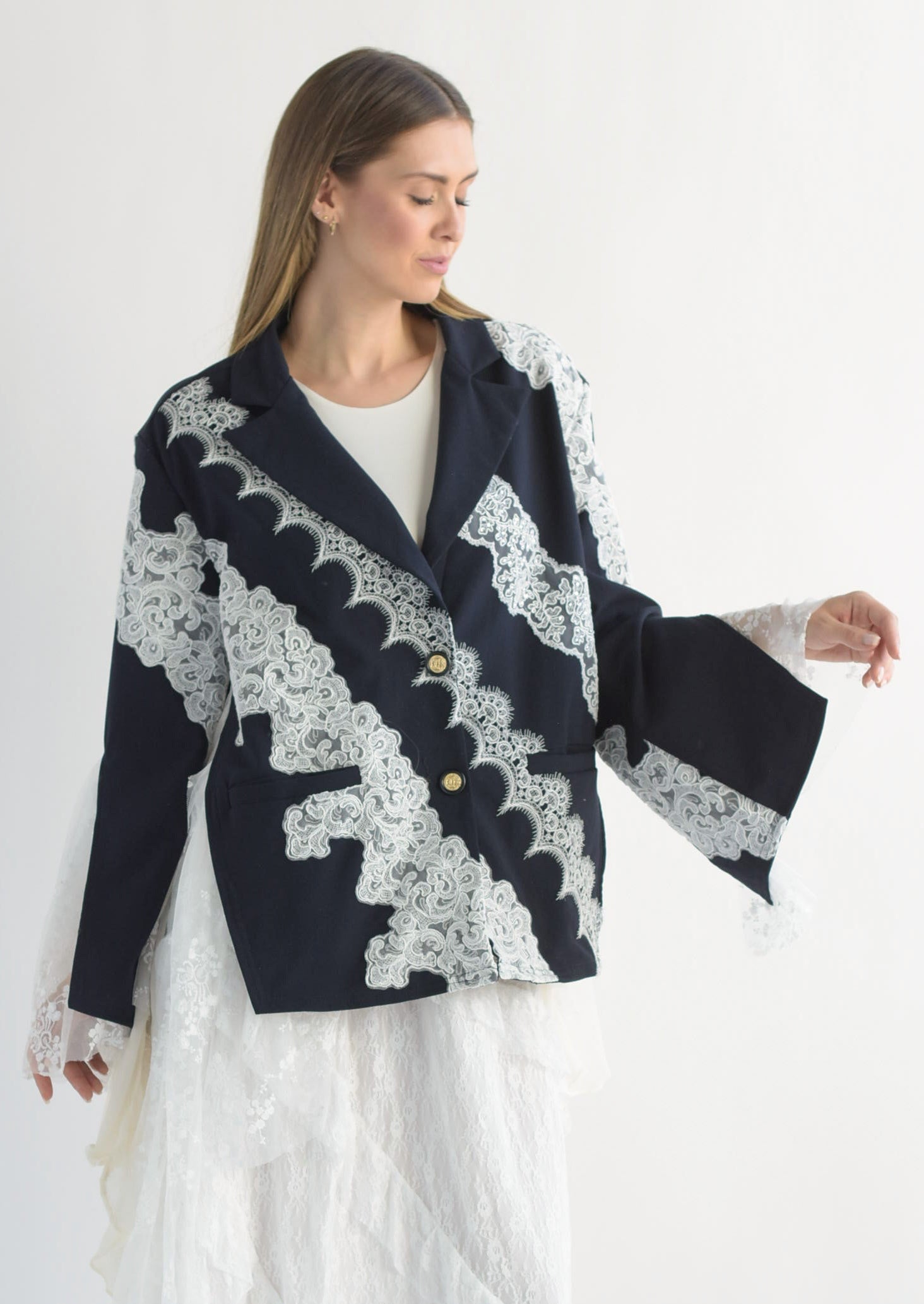 Blazer bordado forro encaje Azul Marino