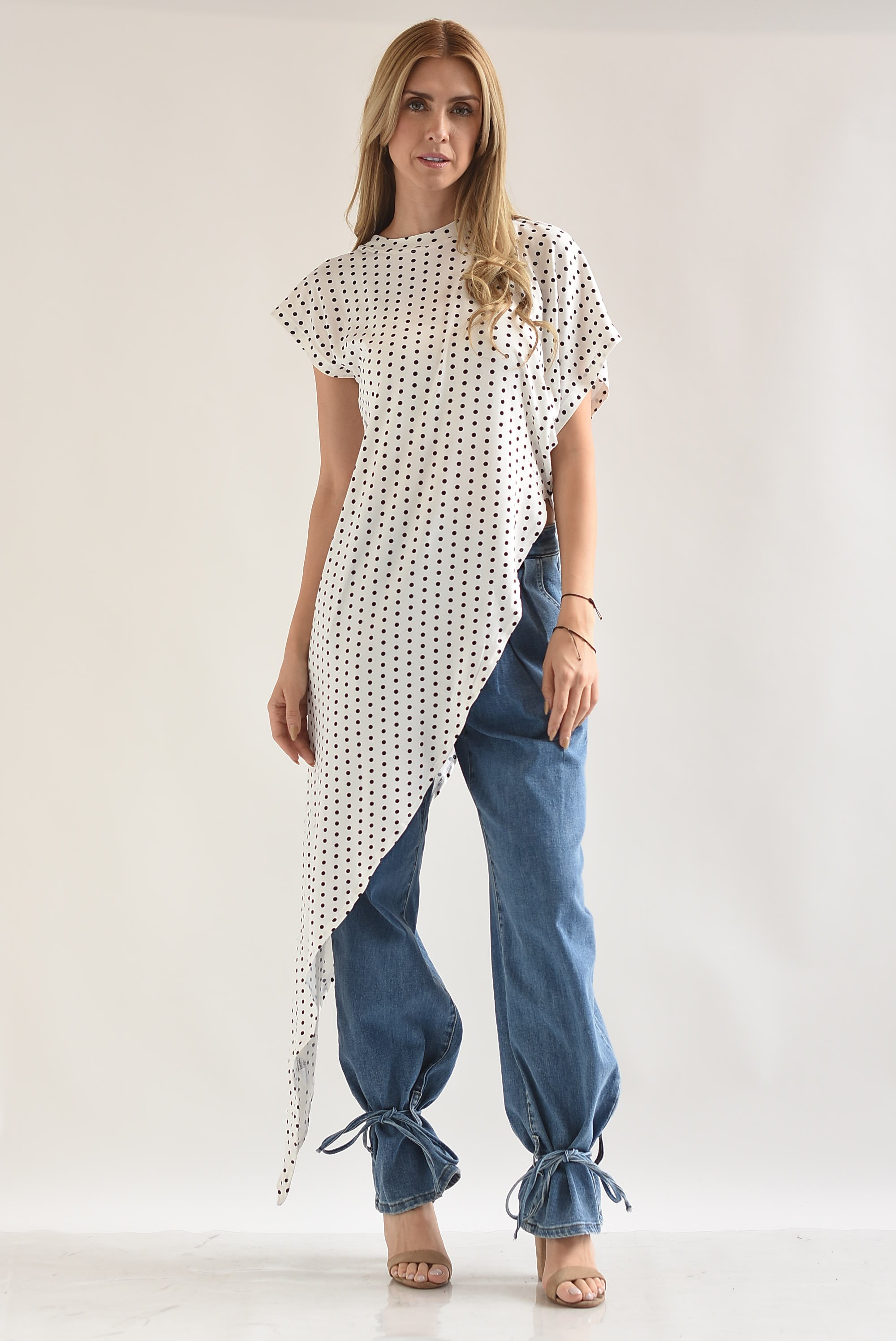 Maxi T-Shirt asimétrica polka dots