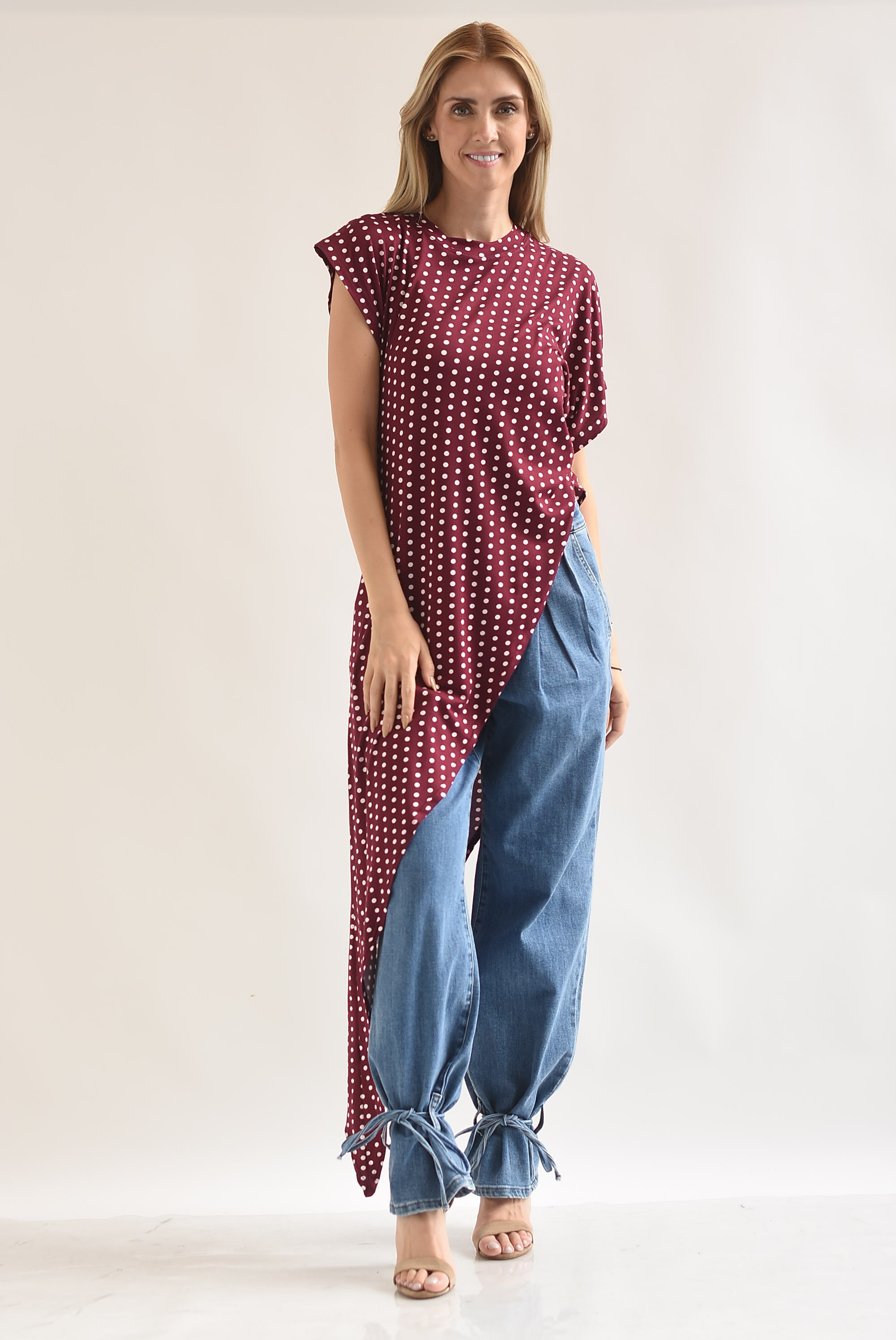 Maxi T-Shirt asimétrica polka dots