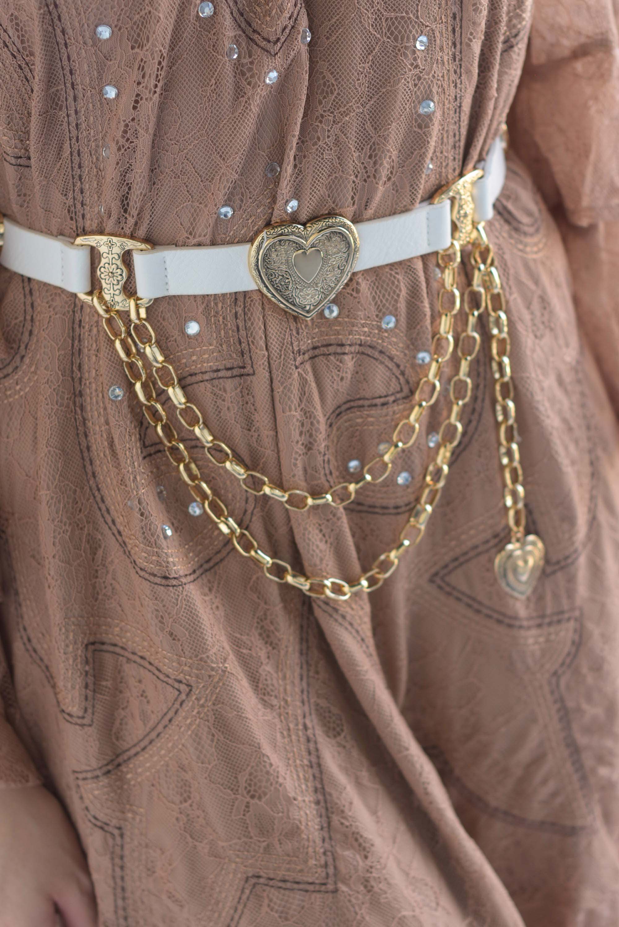 Cinturón vinipiel corazones y cadena