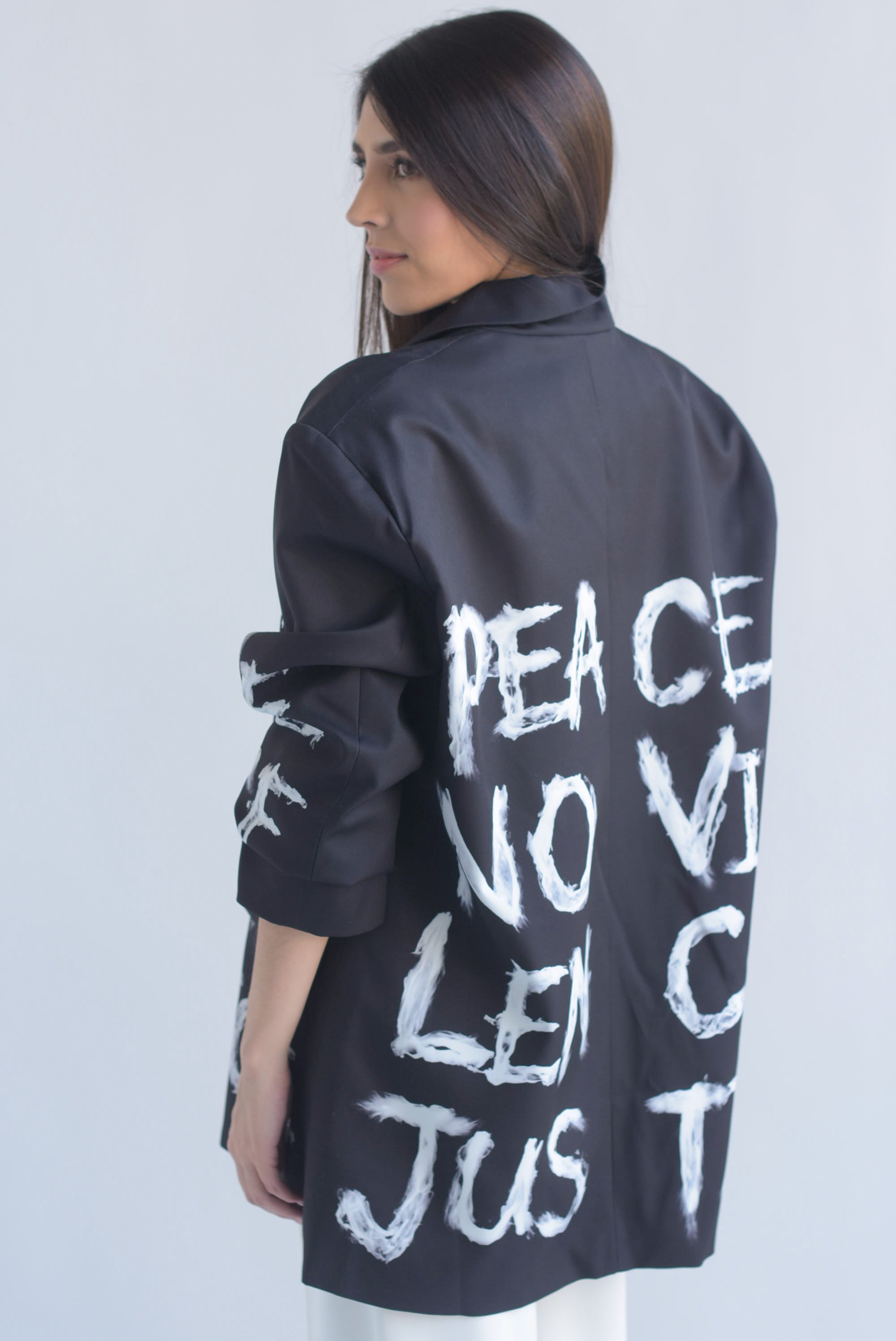 Blazer letras PEACE