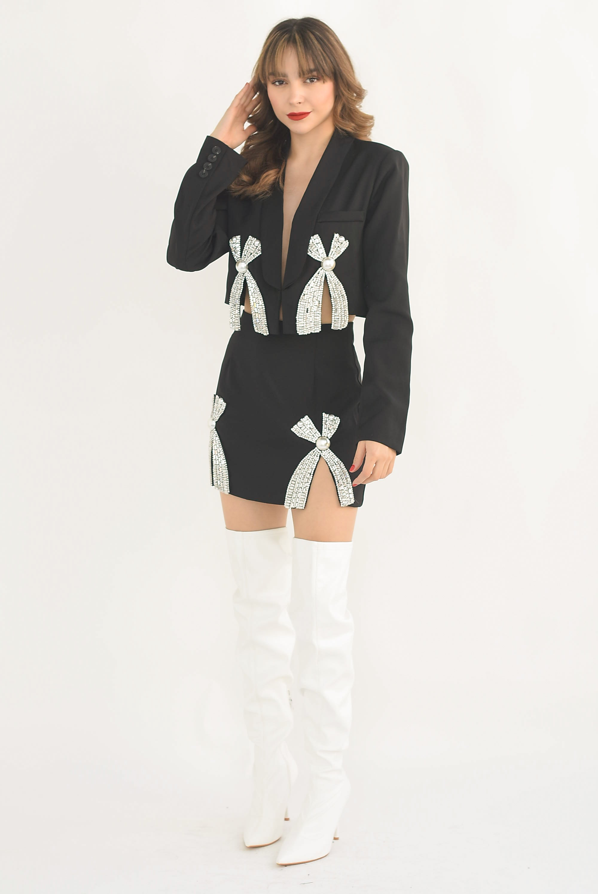 Set Falda y Blazer crop lazo perla Negro