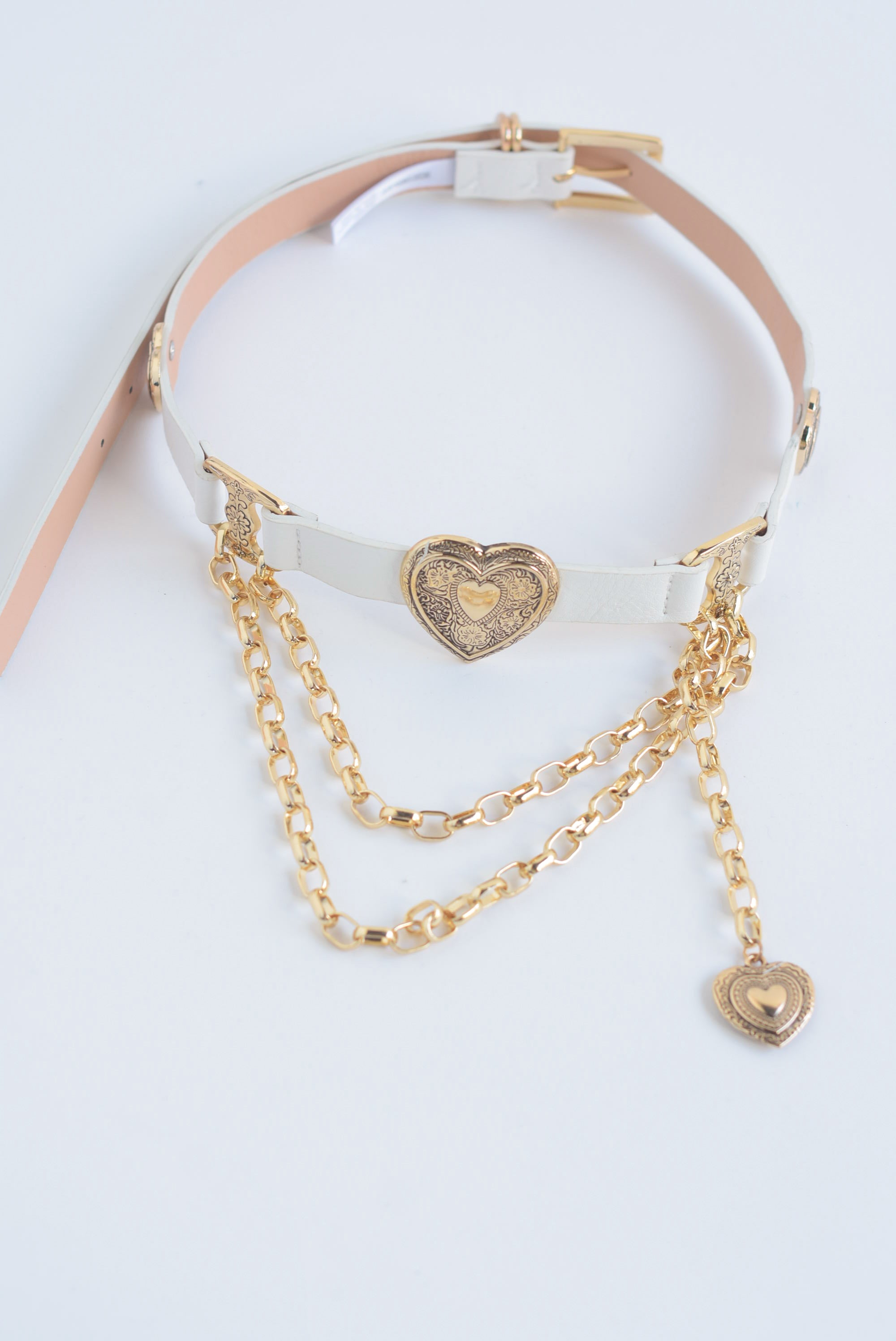 Cinturón vinipiel corazones y cadena