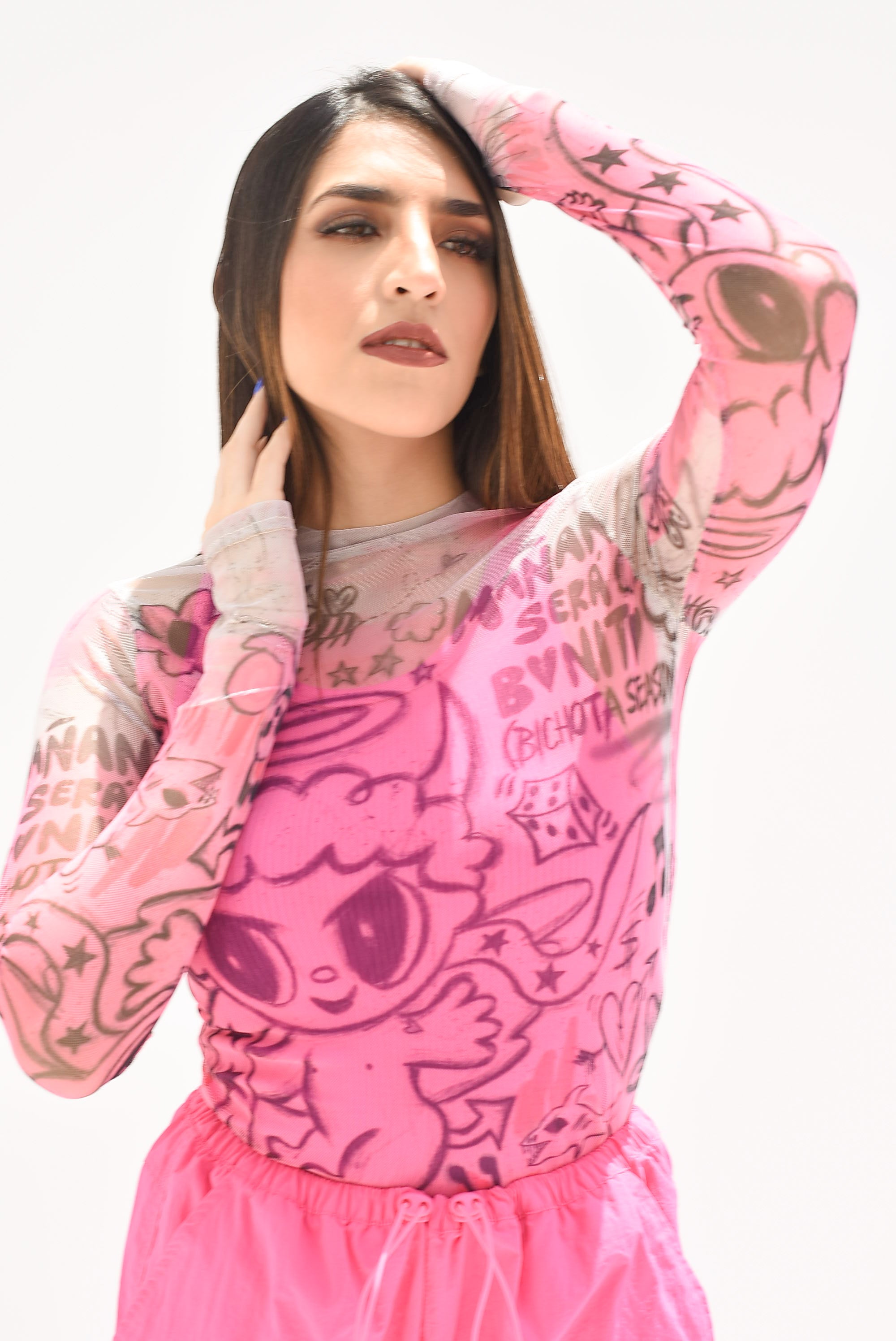 Blusa mesh grafiti BICHOTA Rosa