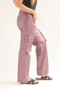 Fashion Styled Pantalón vinipiel cargo metalizado Morado