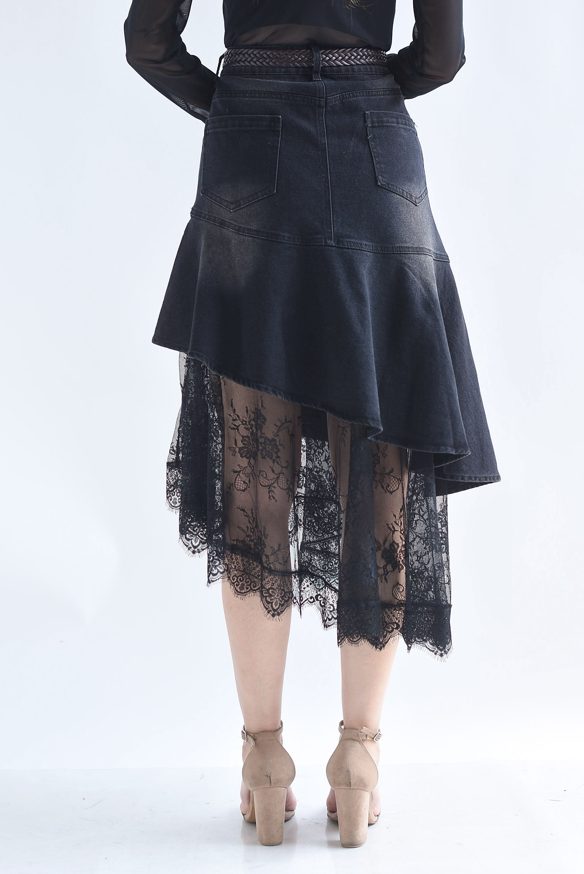Falda Denim asimétrica con encaje