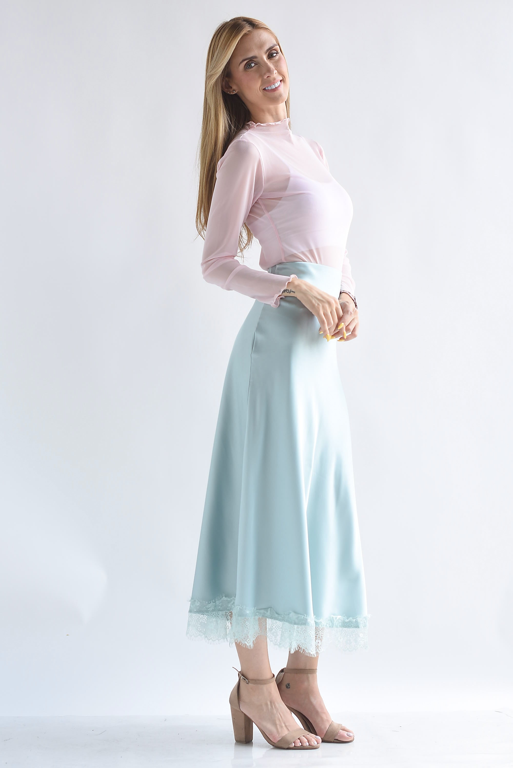 Falda midi lencera encaje