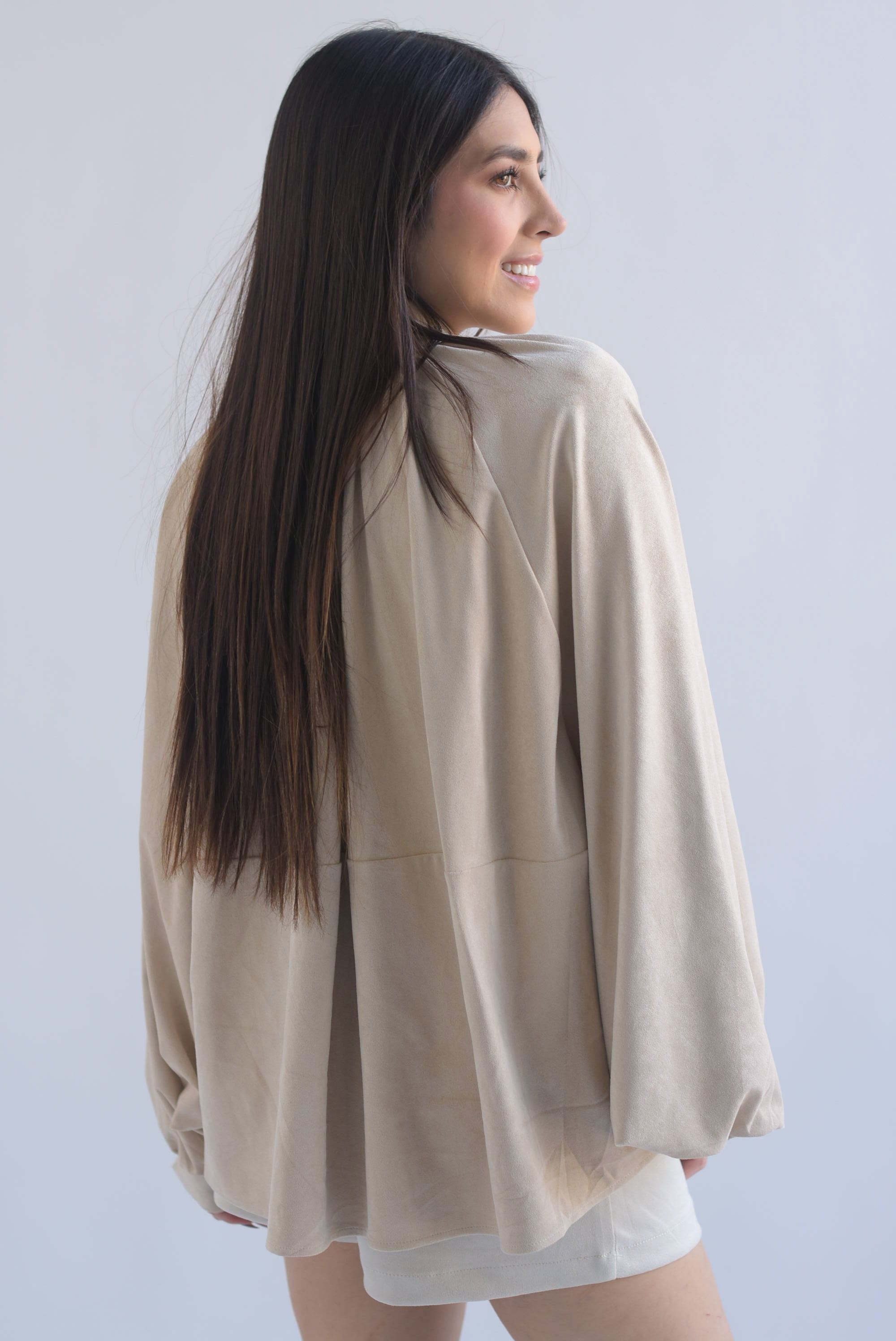 Chamarra globo suede manga vampiro