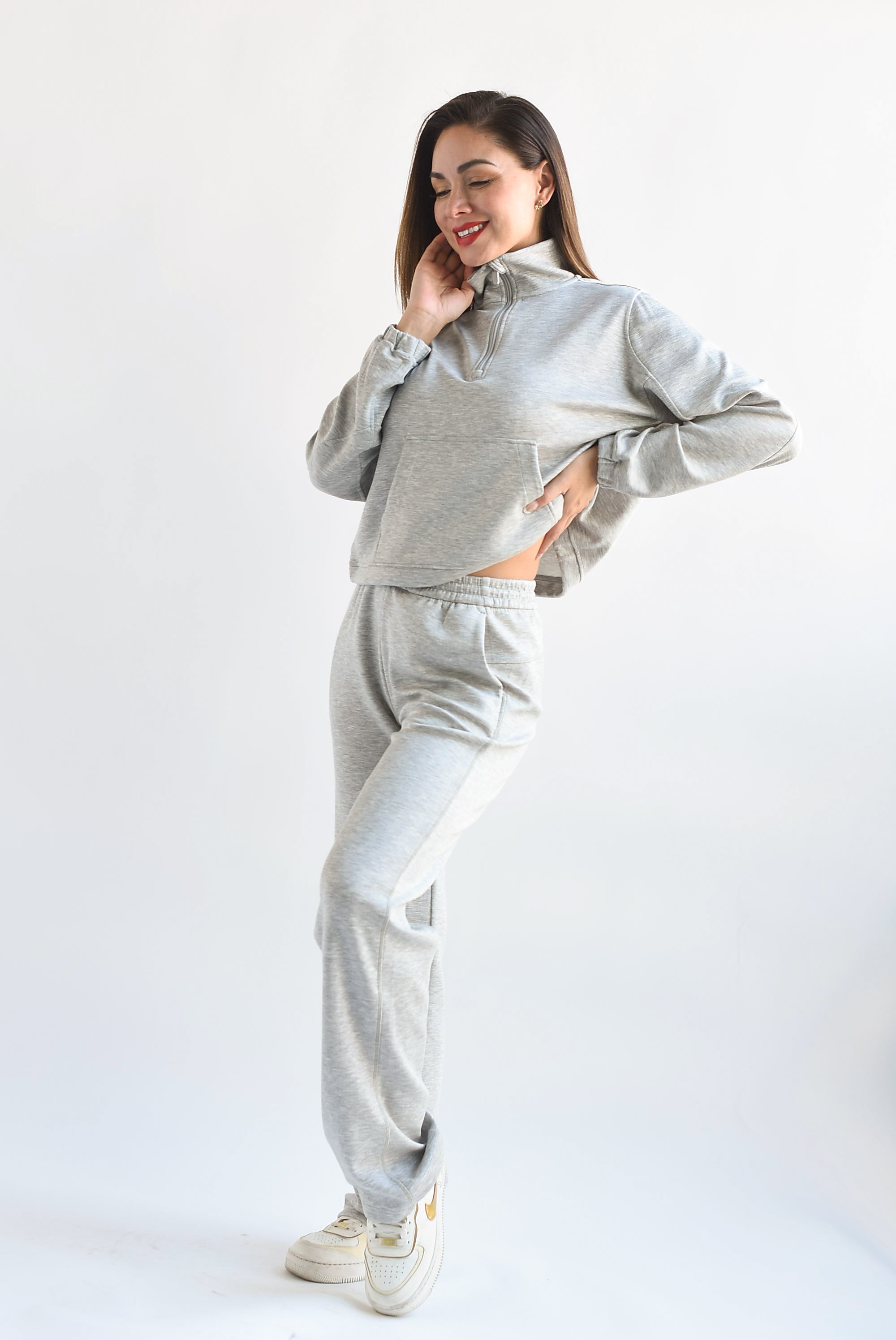 Set Pantalón y Sudadera cierre Gris