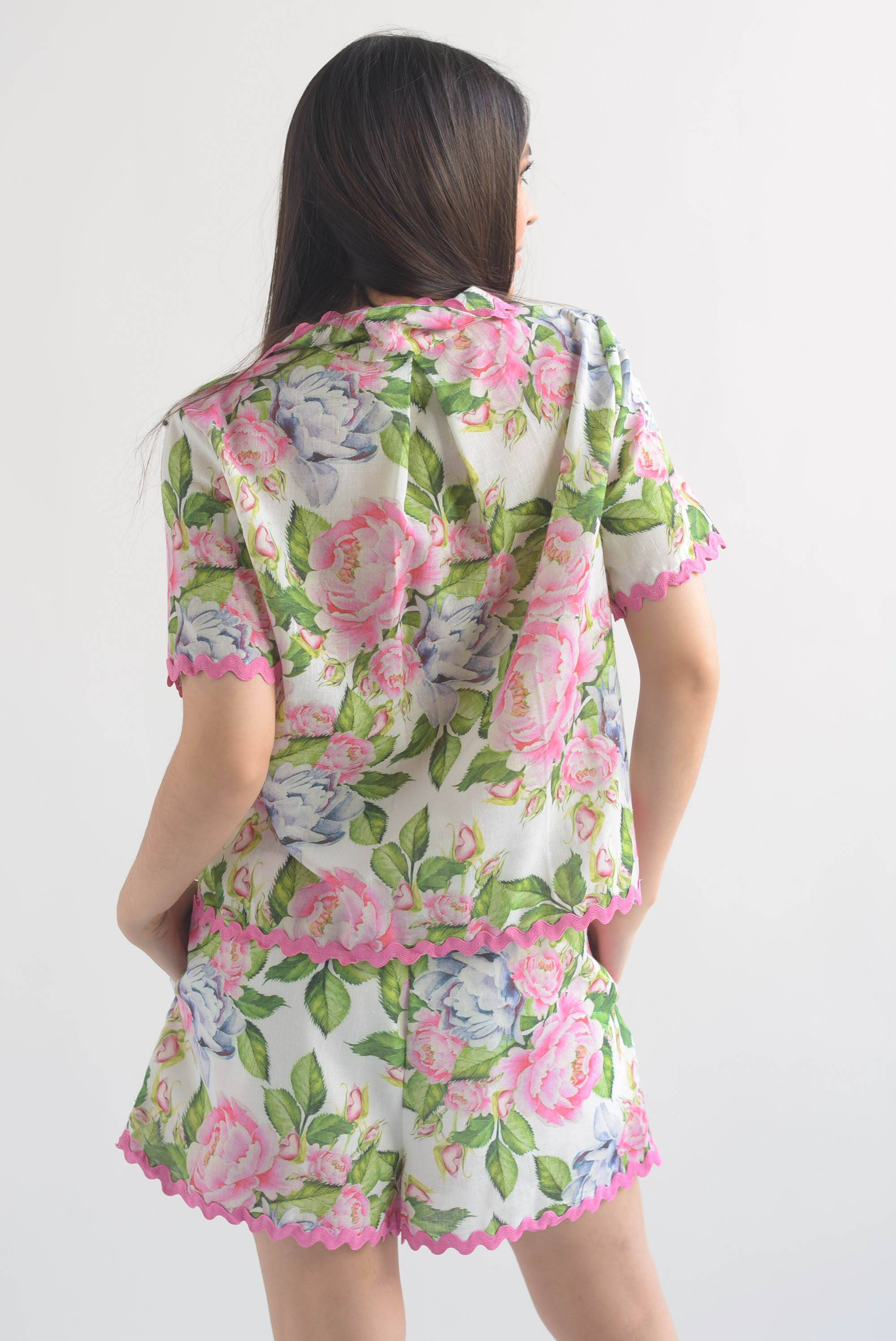 Set Short y Blusa flores filo ondas