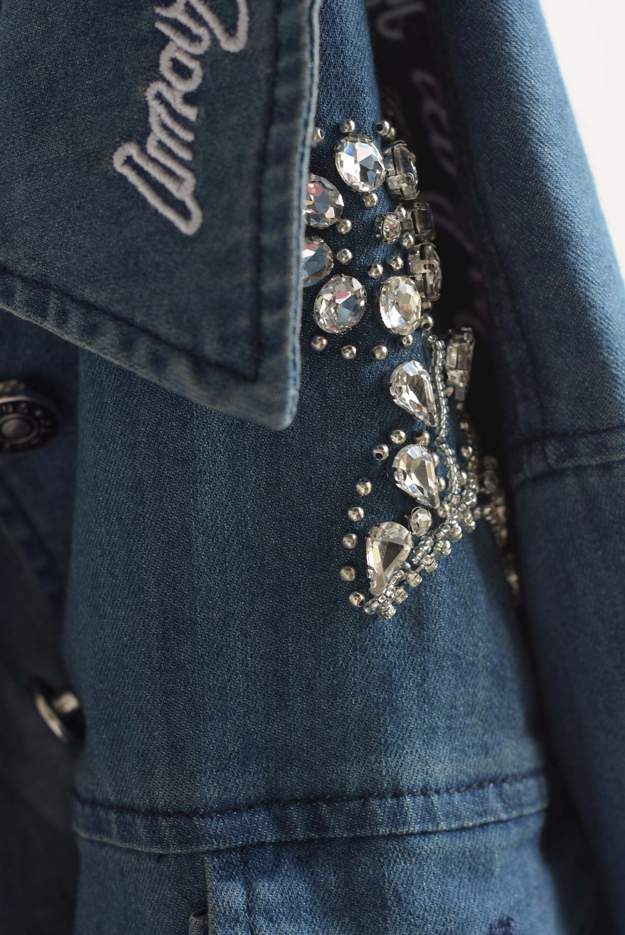 Shacket manga drapeada joyas Denim