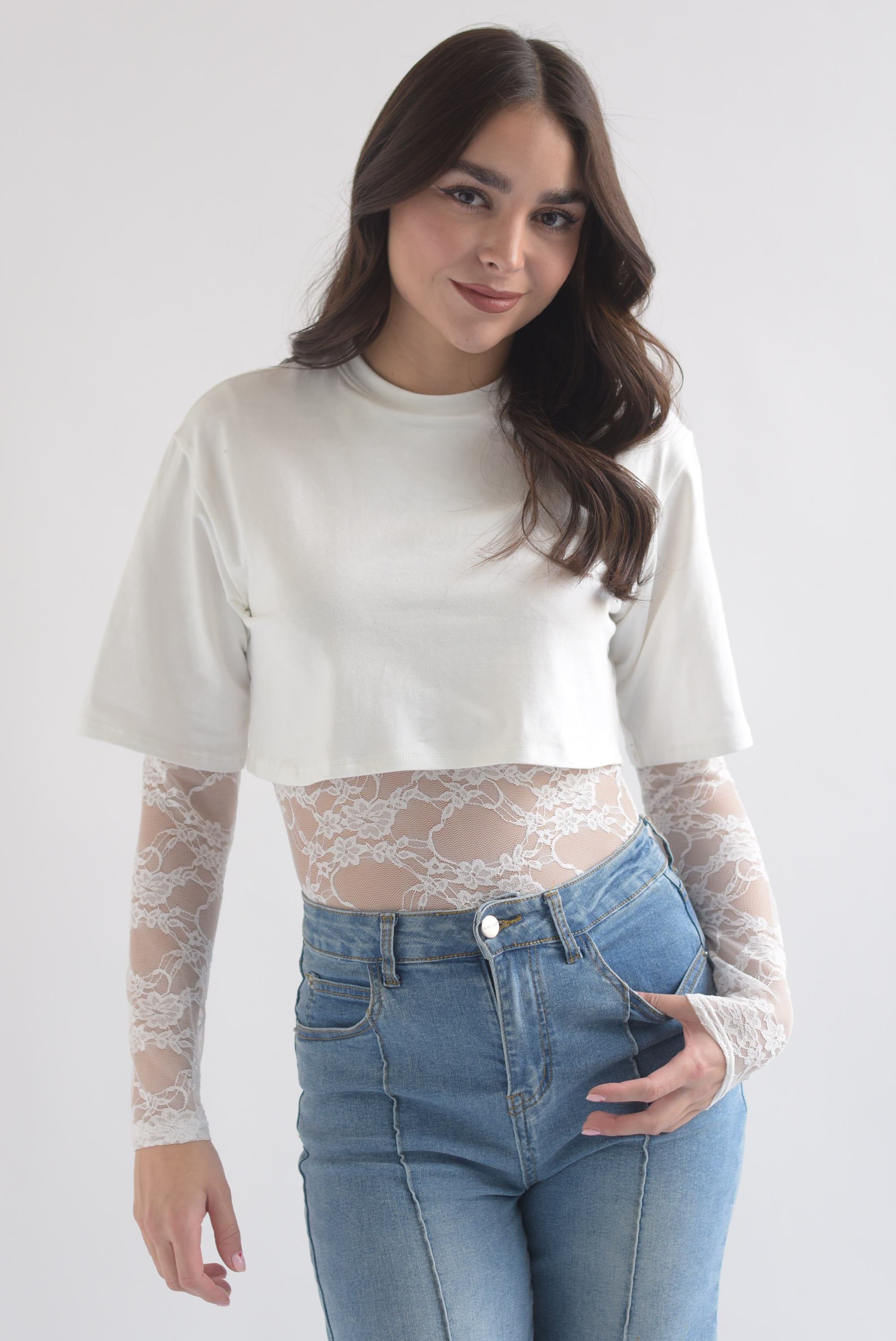 Body encaje con t-shirt en sobreposición