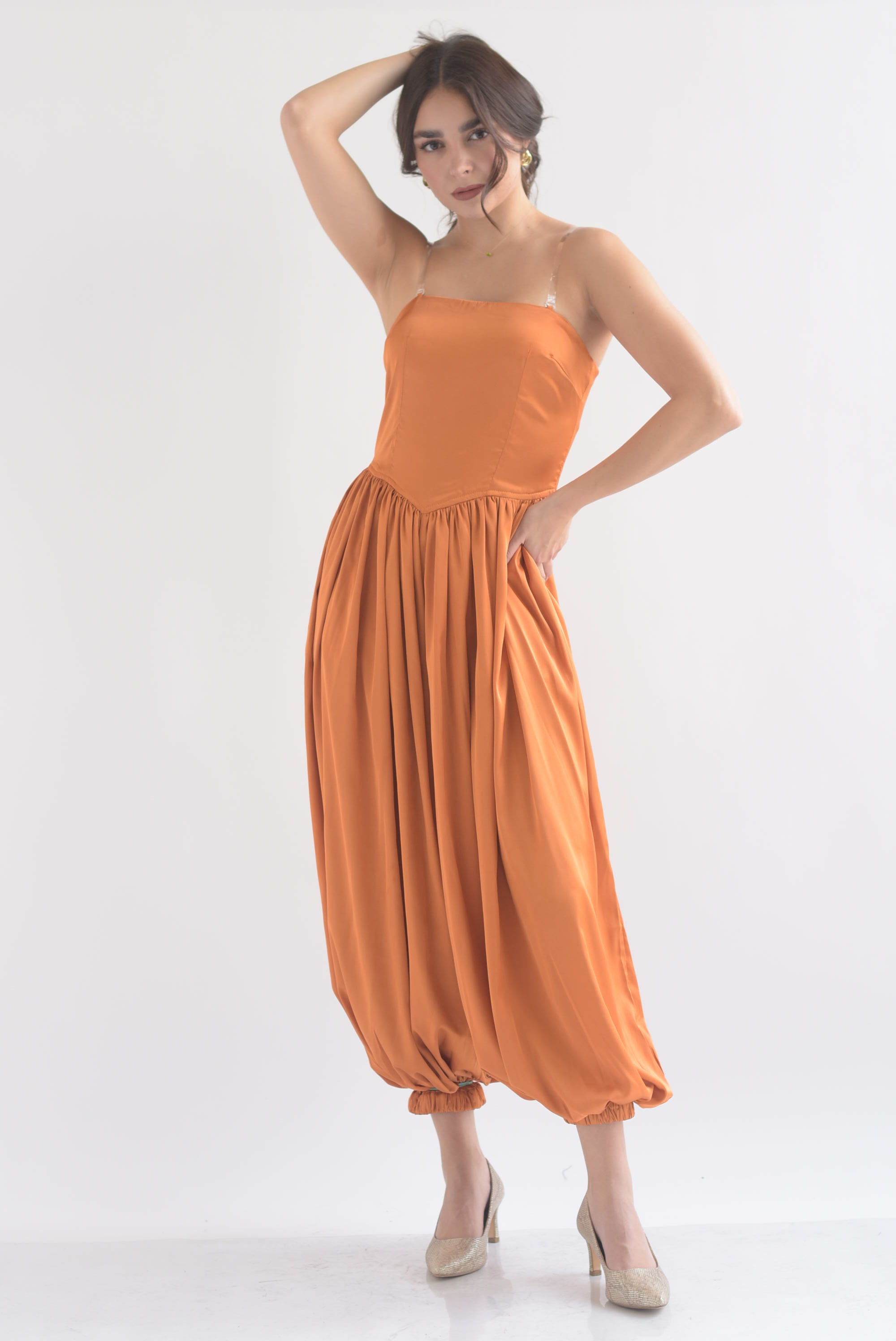 Jumpsuit globo strapless satín