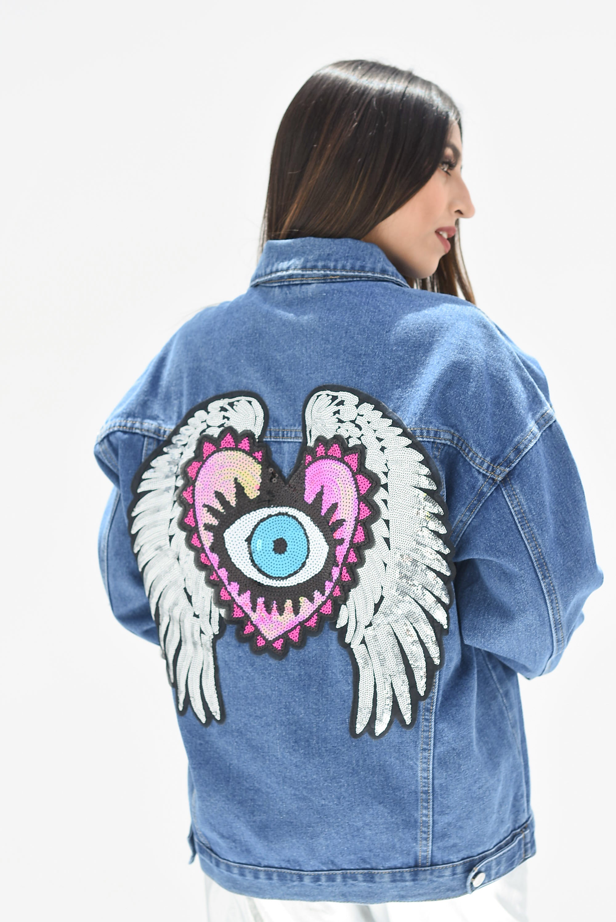 Chamarra Denim parche Alas y Ojo Turco
