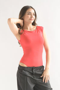 Fashion Styled Body cuello ojal Rojo