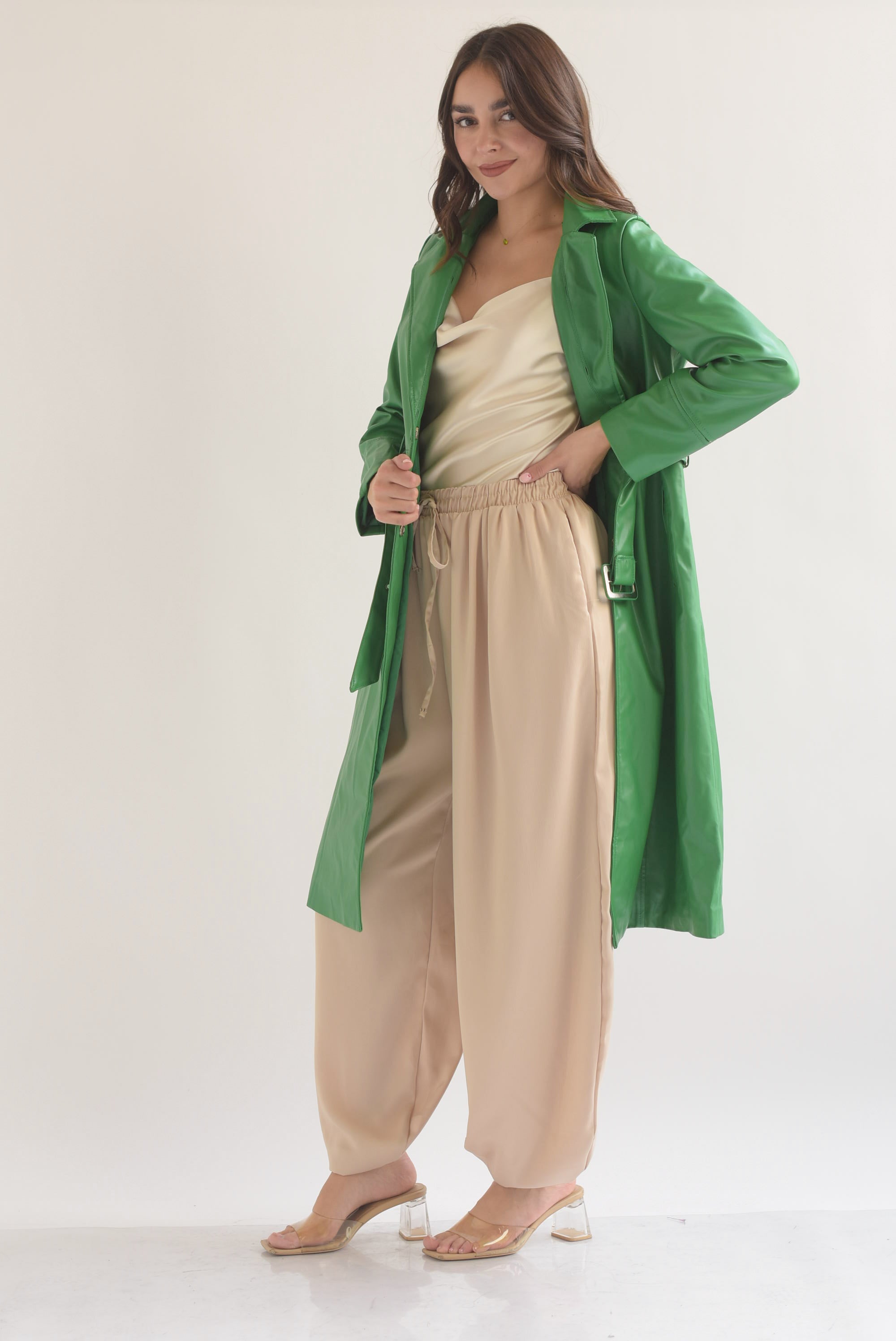 Gabardina vinipiel cuello y puños faux fur Verde