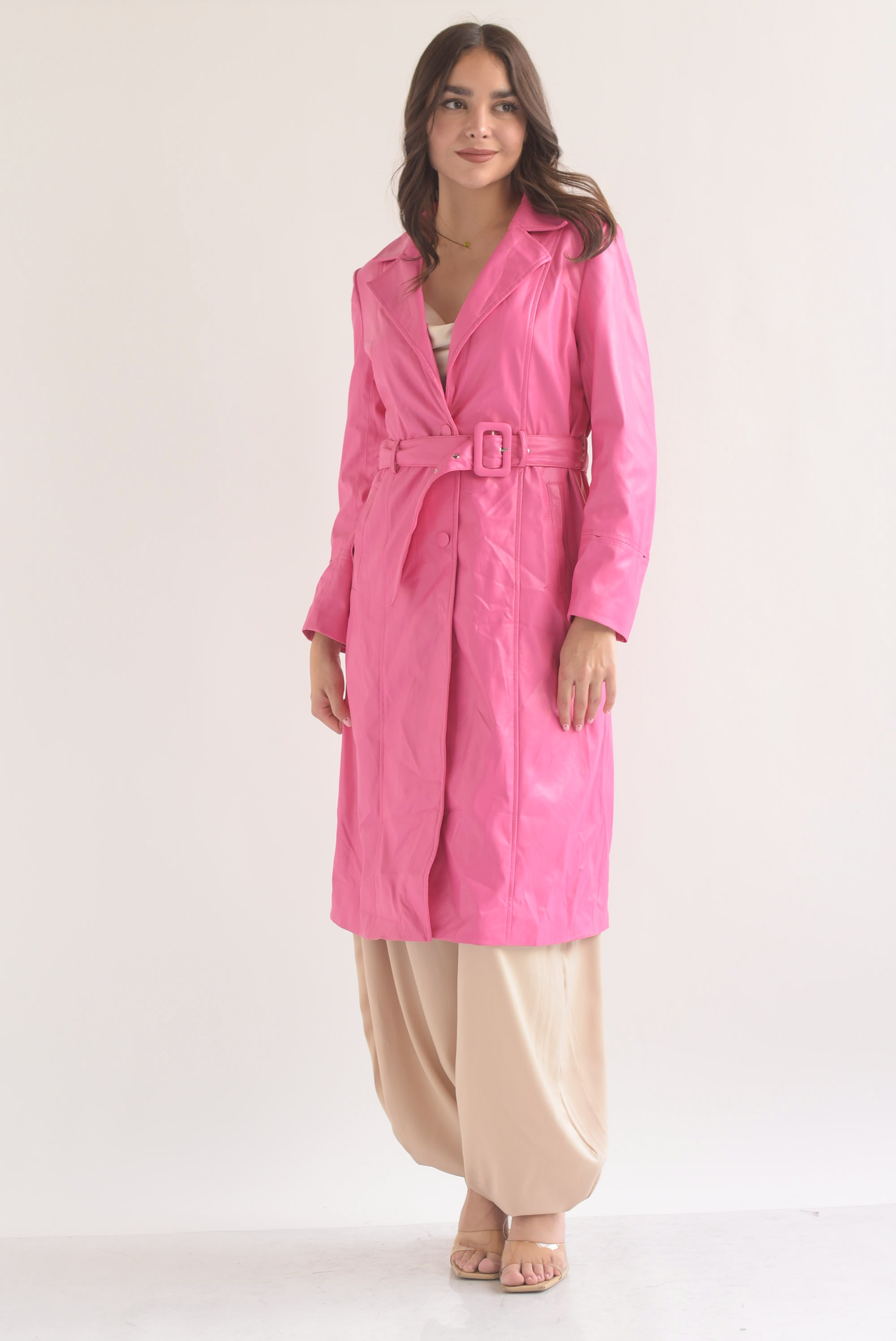 Gabardina vinipiel cuello y puños faux fur Rosa