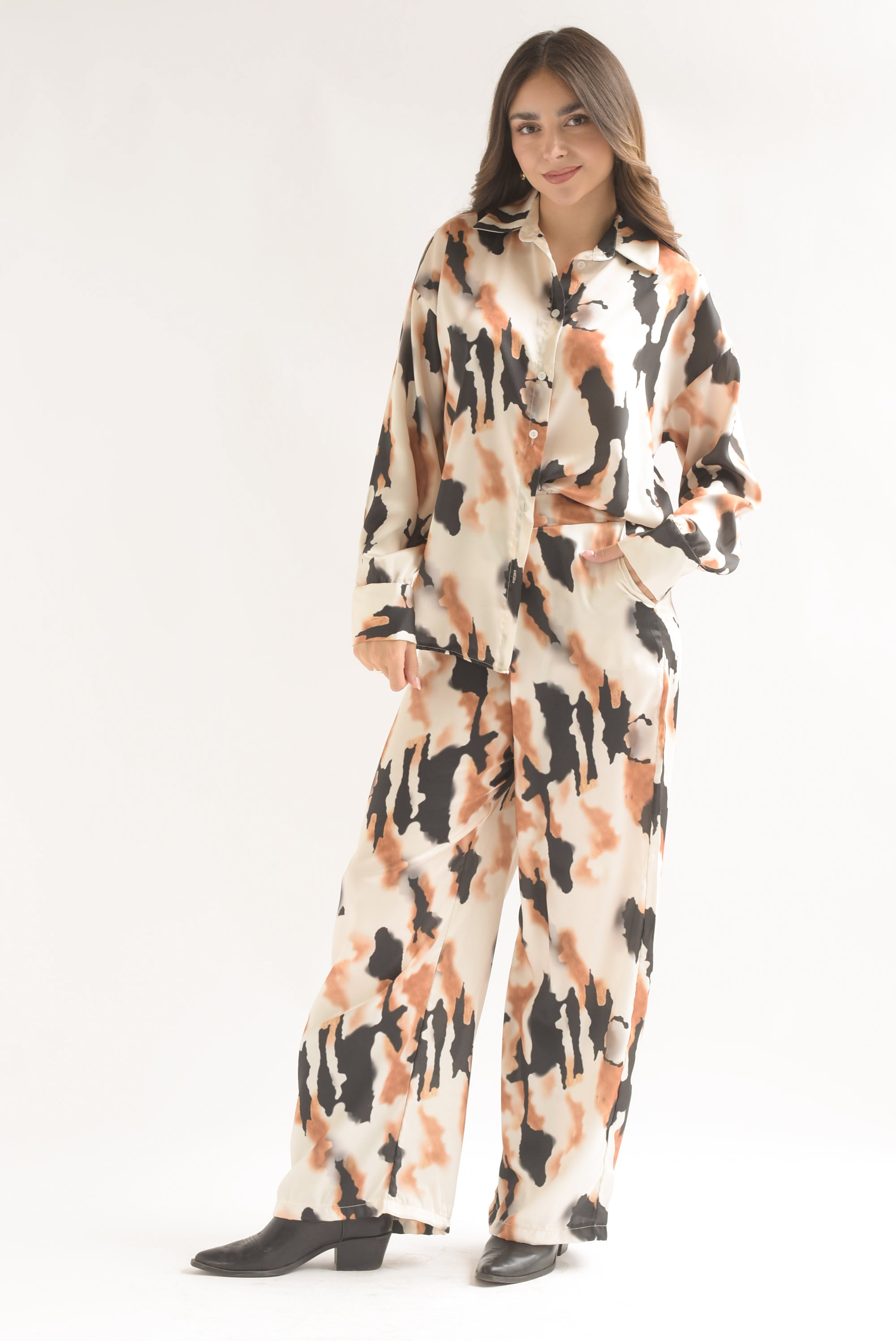 Set Pantalón y Camisa Cow Ivory