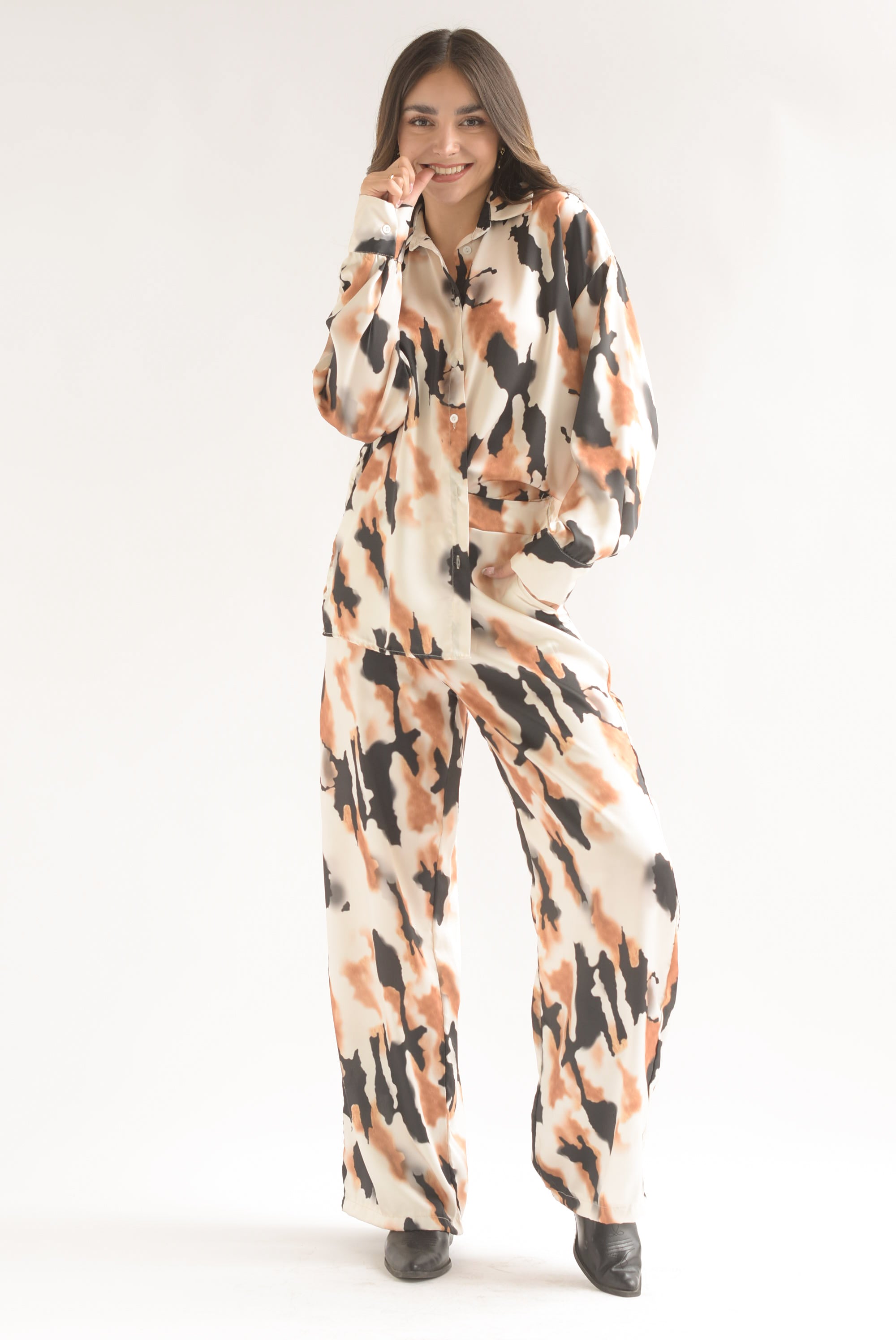 Set Pantalón y Camisa Cow Ivory