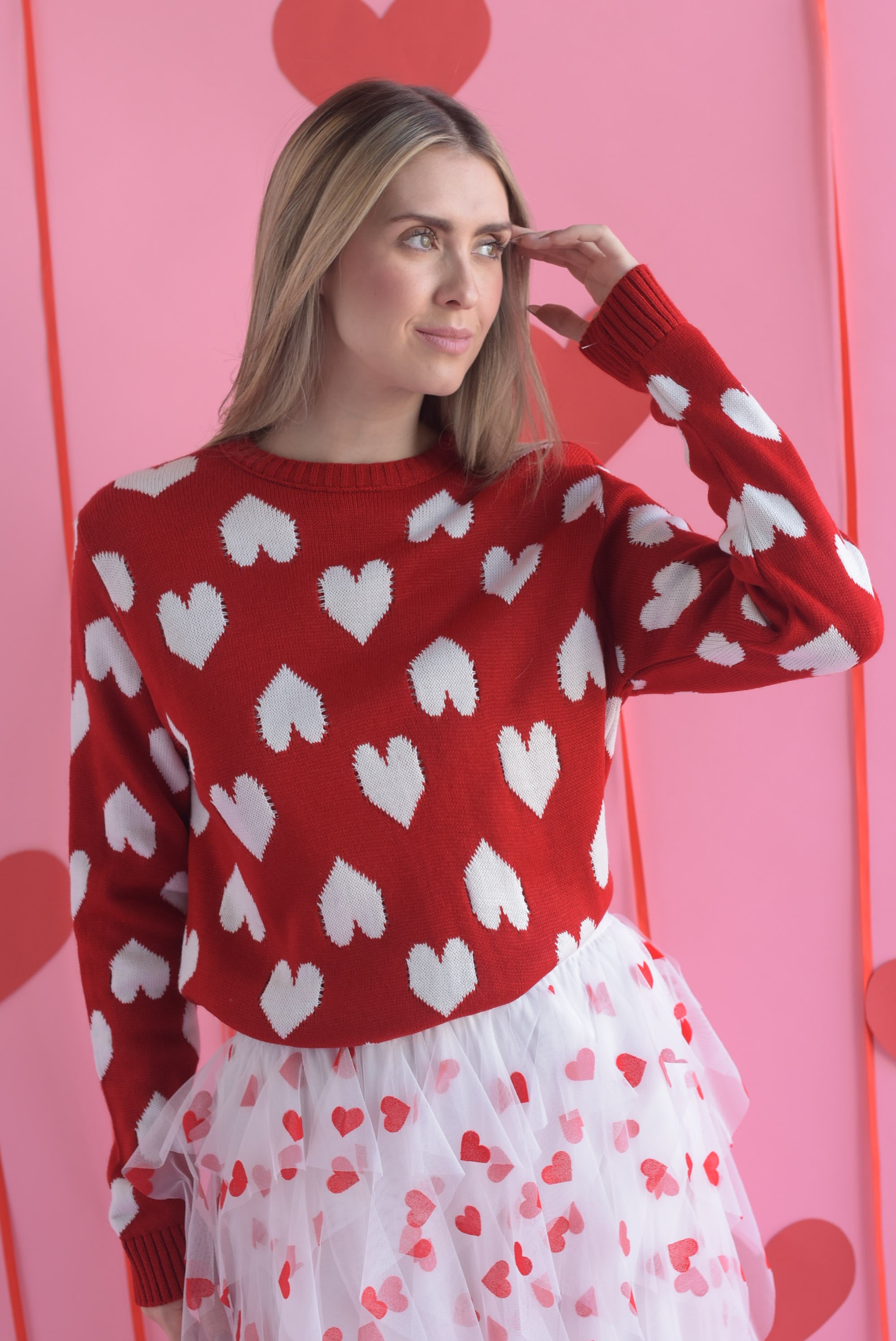 Sweater corazones blancos