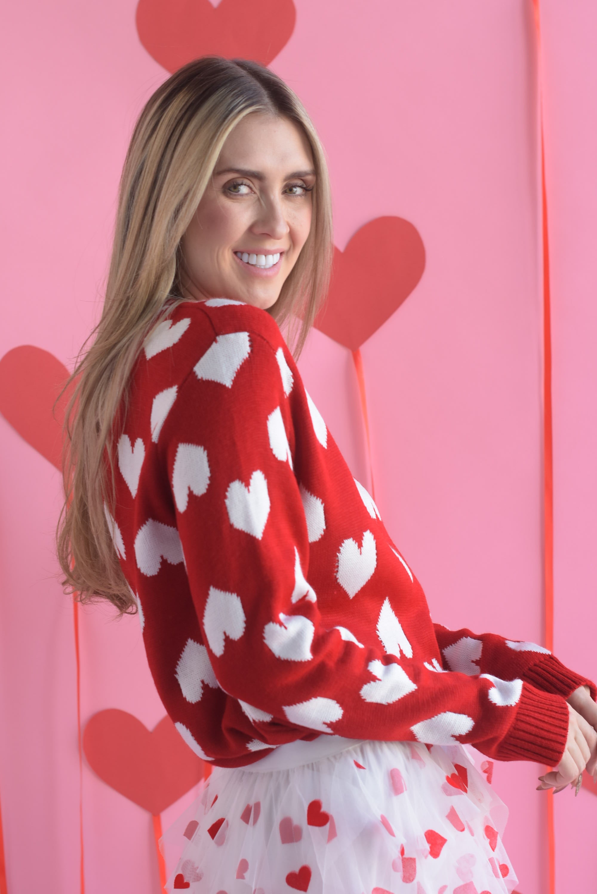 Sweater corazones blancos