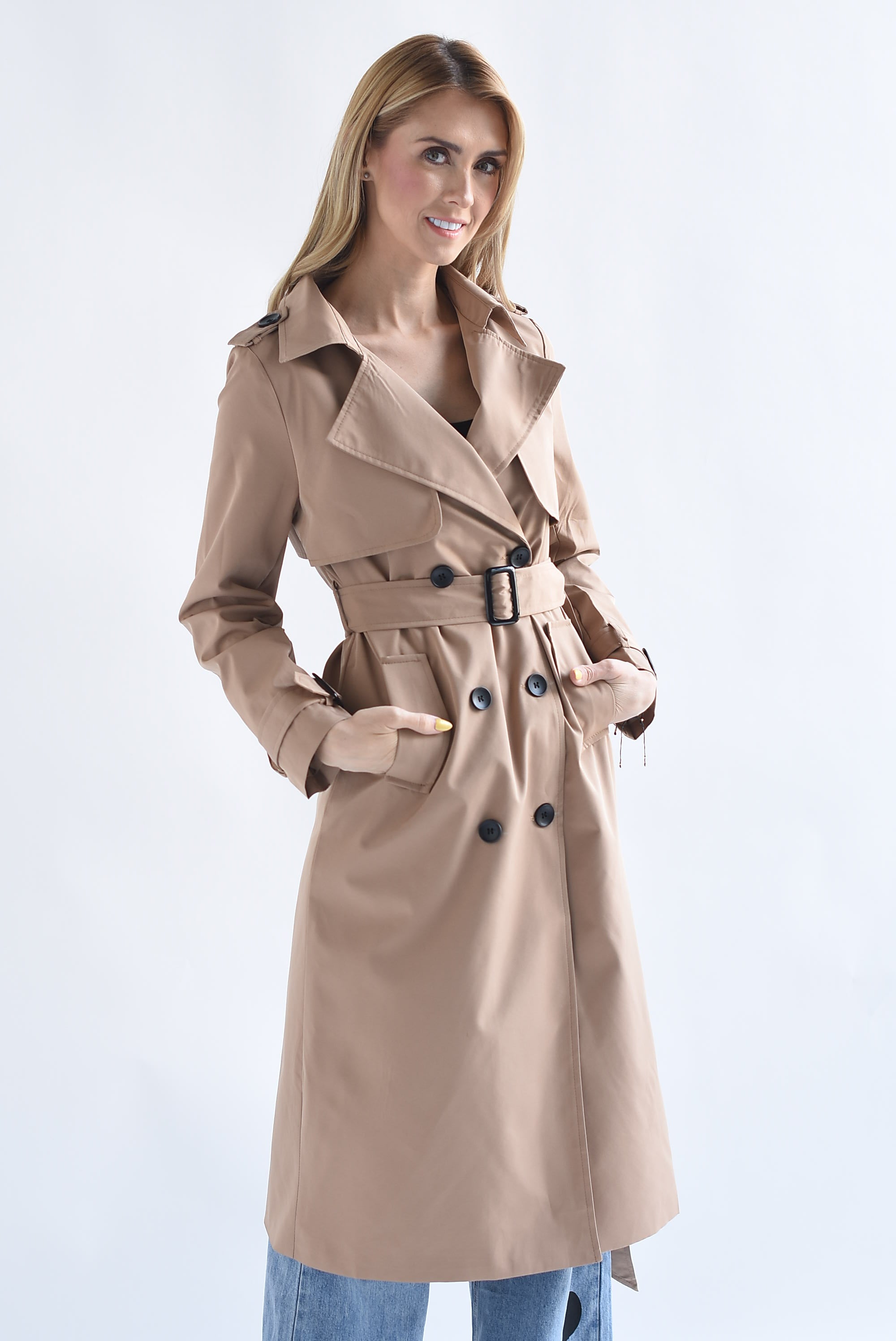 Gabardina botones cruzados cinturones