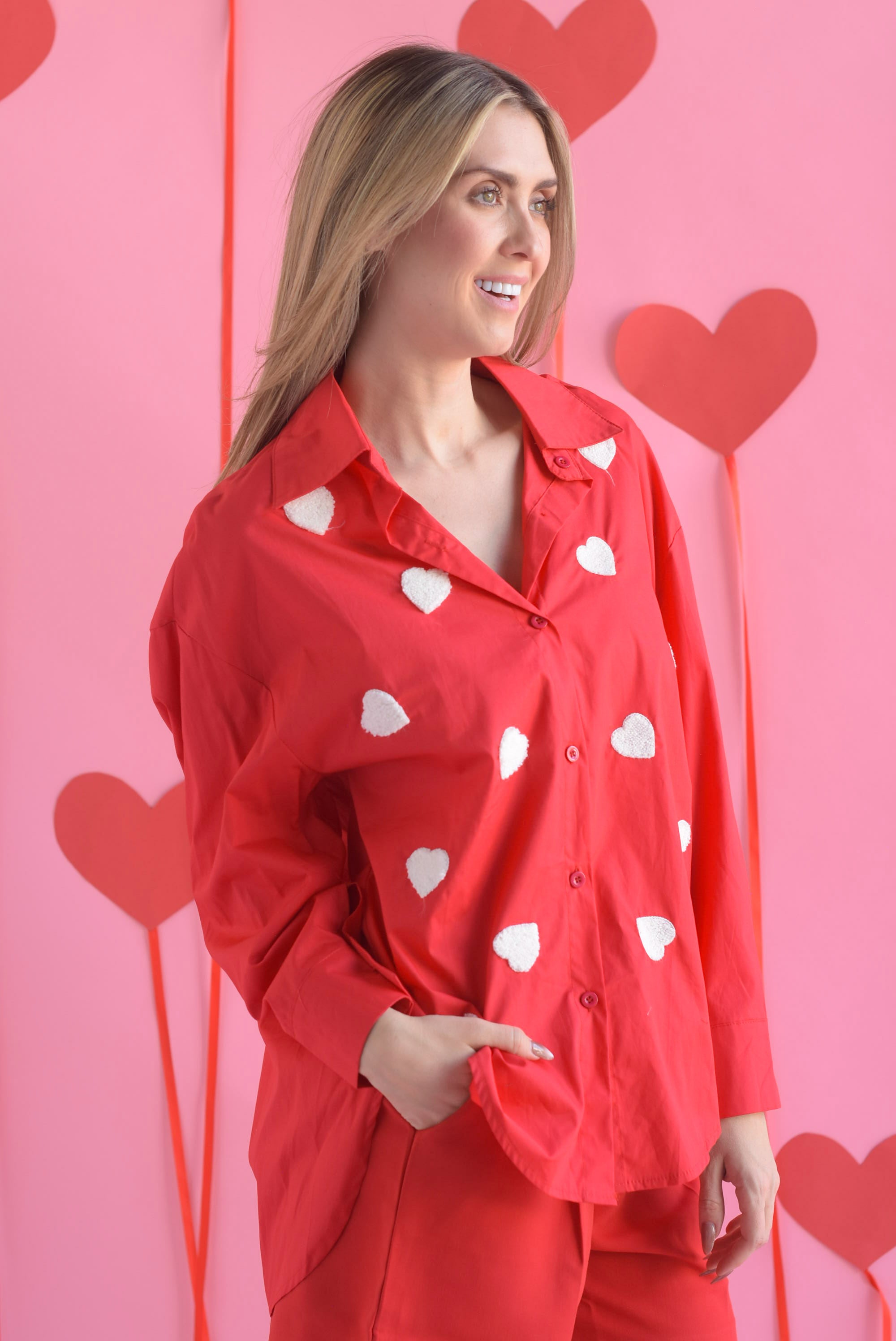 Camisa asimétrica corazones textura