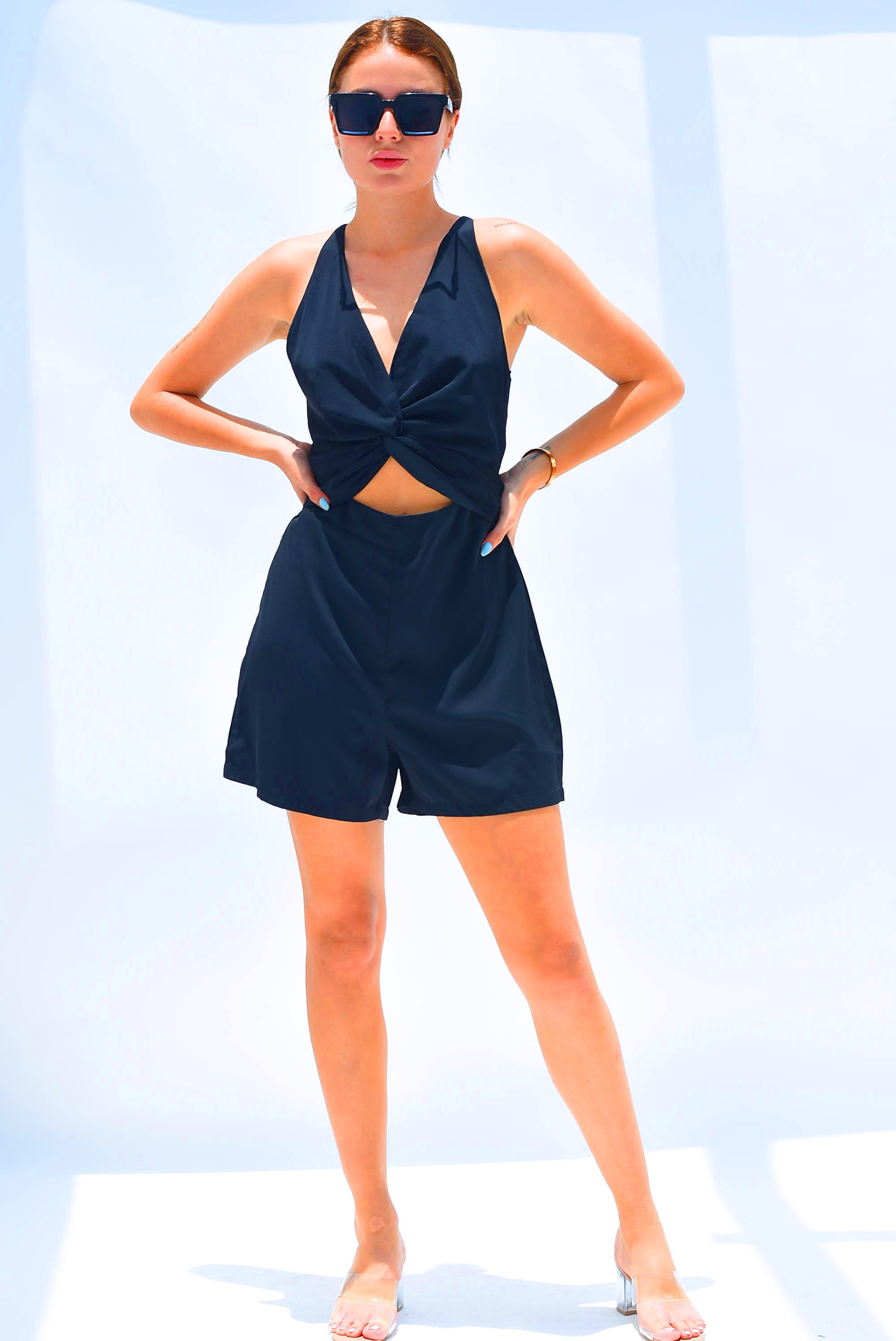 Romper cut-out Negro