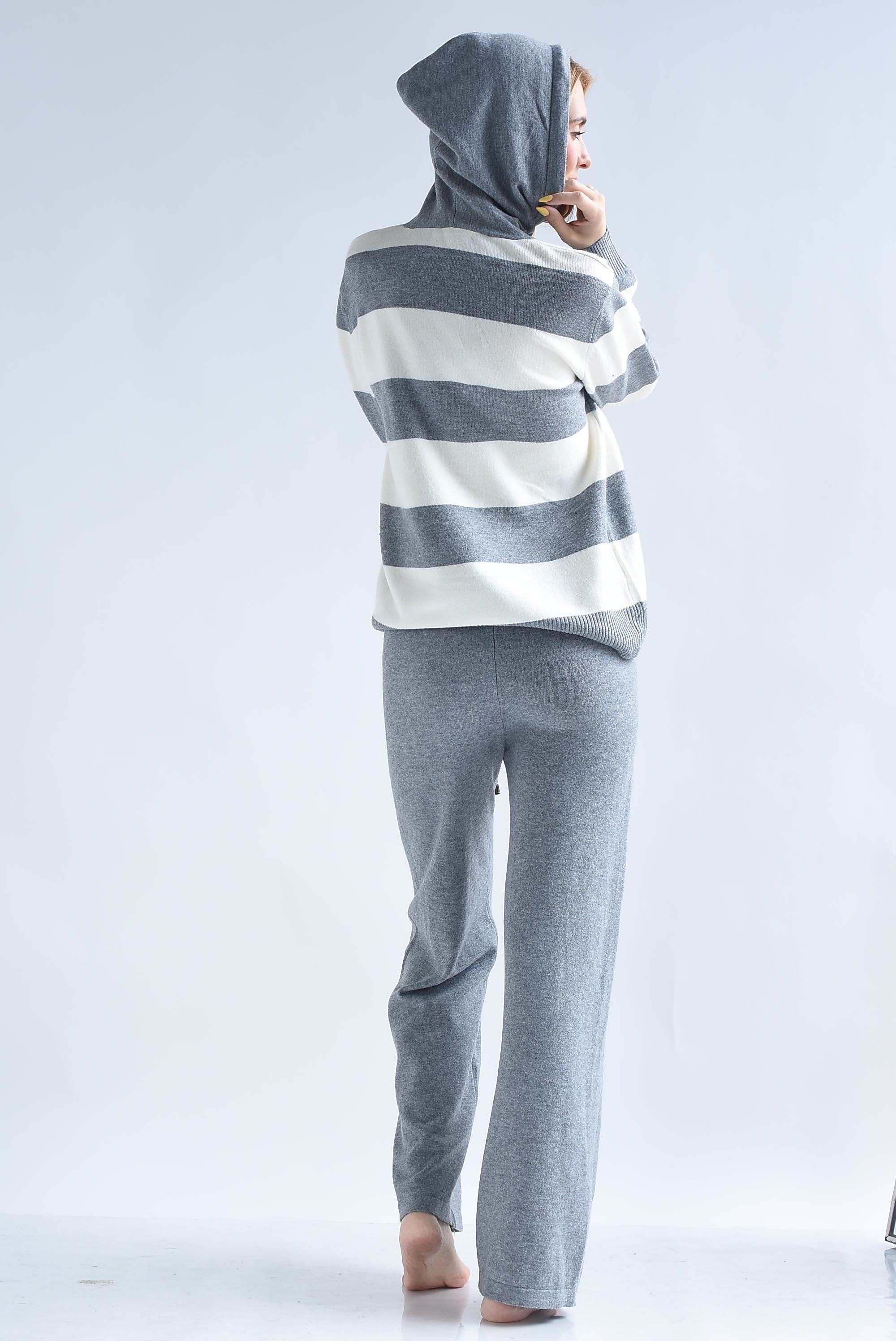 Set Pantalón y Sweater hoodie rayas