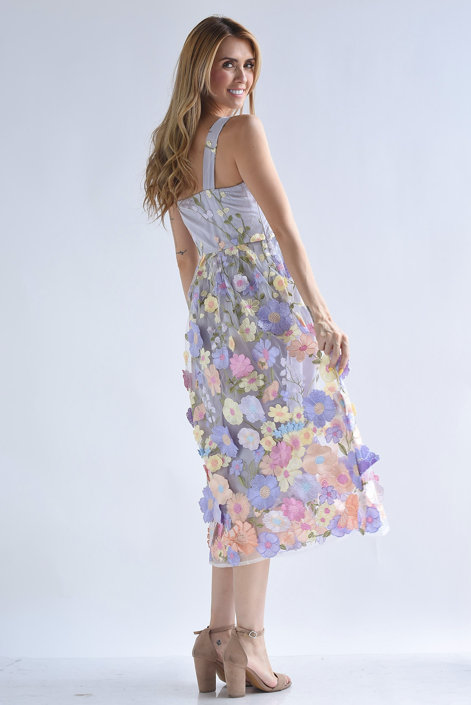 Vestido tirantes tulle flores