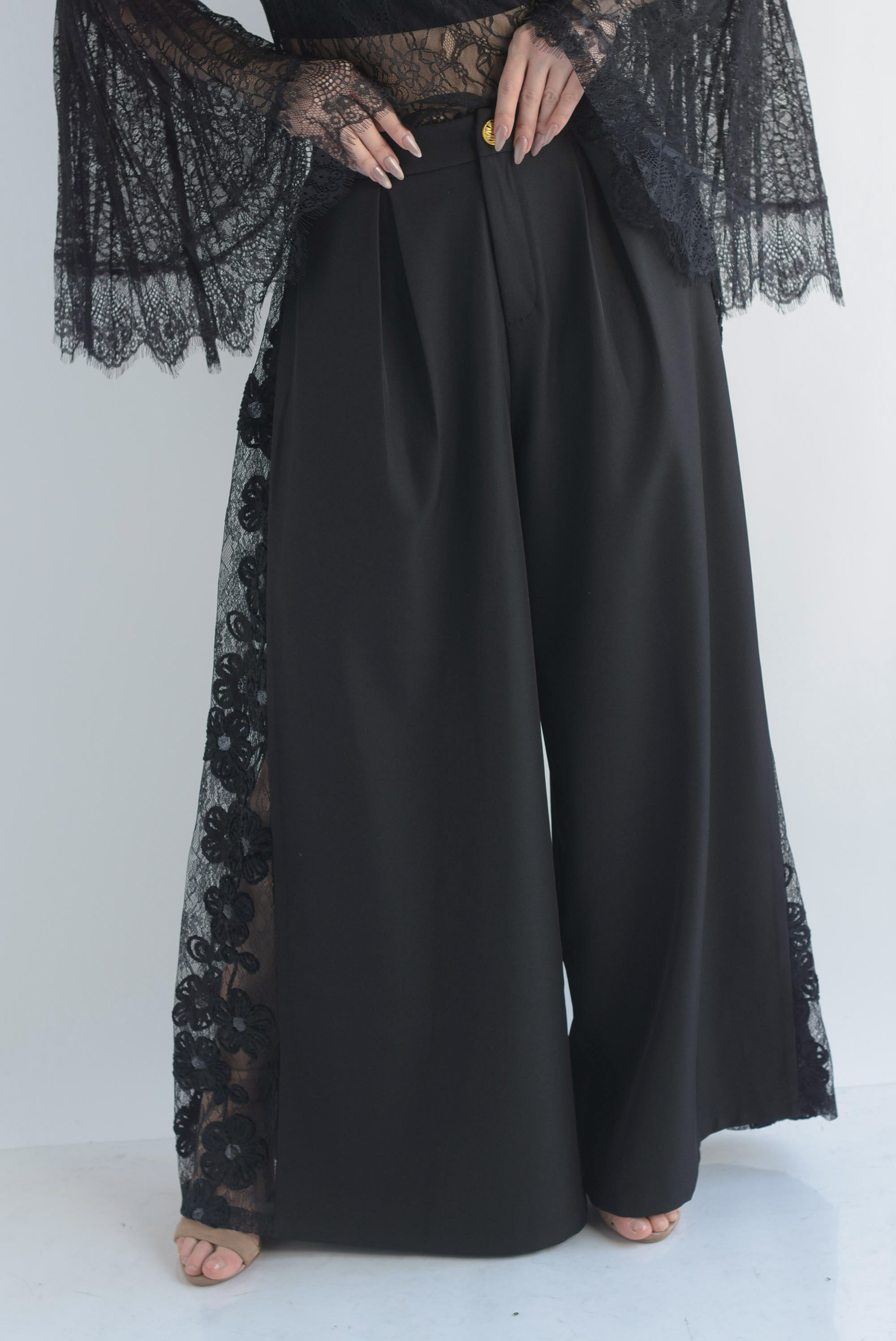 Pantalón súper wide pinza encaje