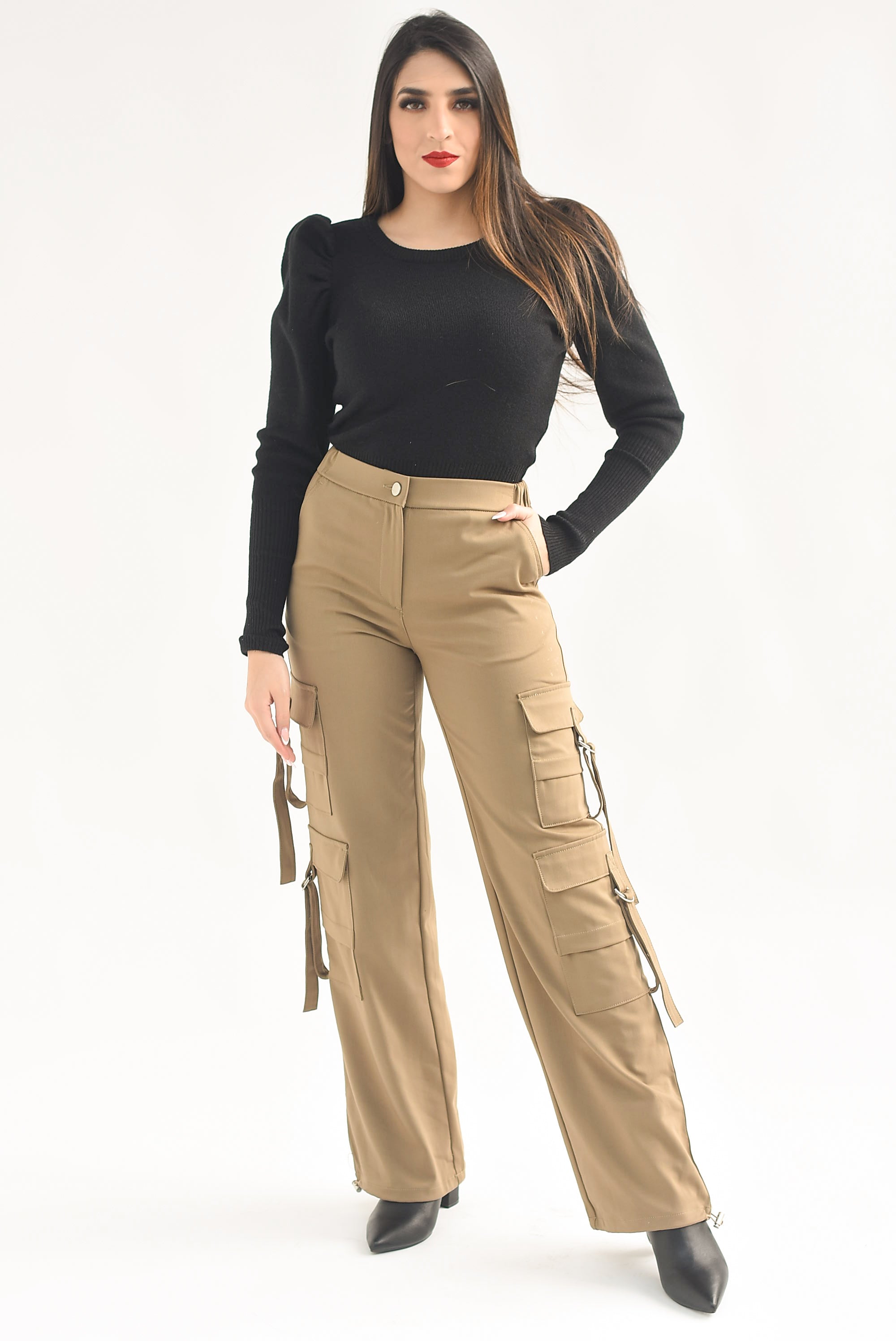 Pantalón parachute cargo gabardina Olivo