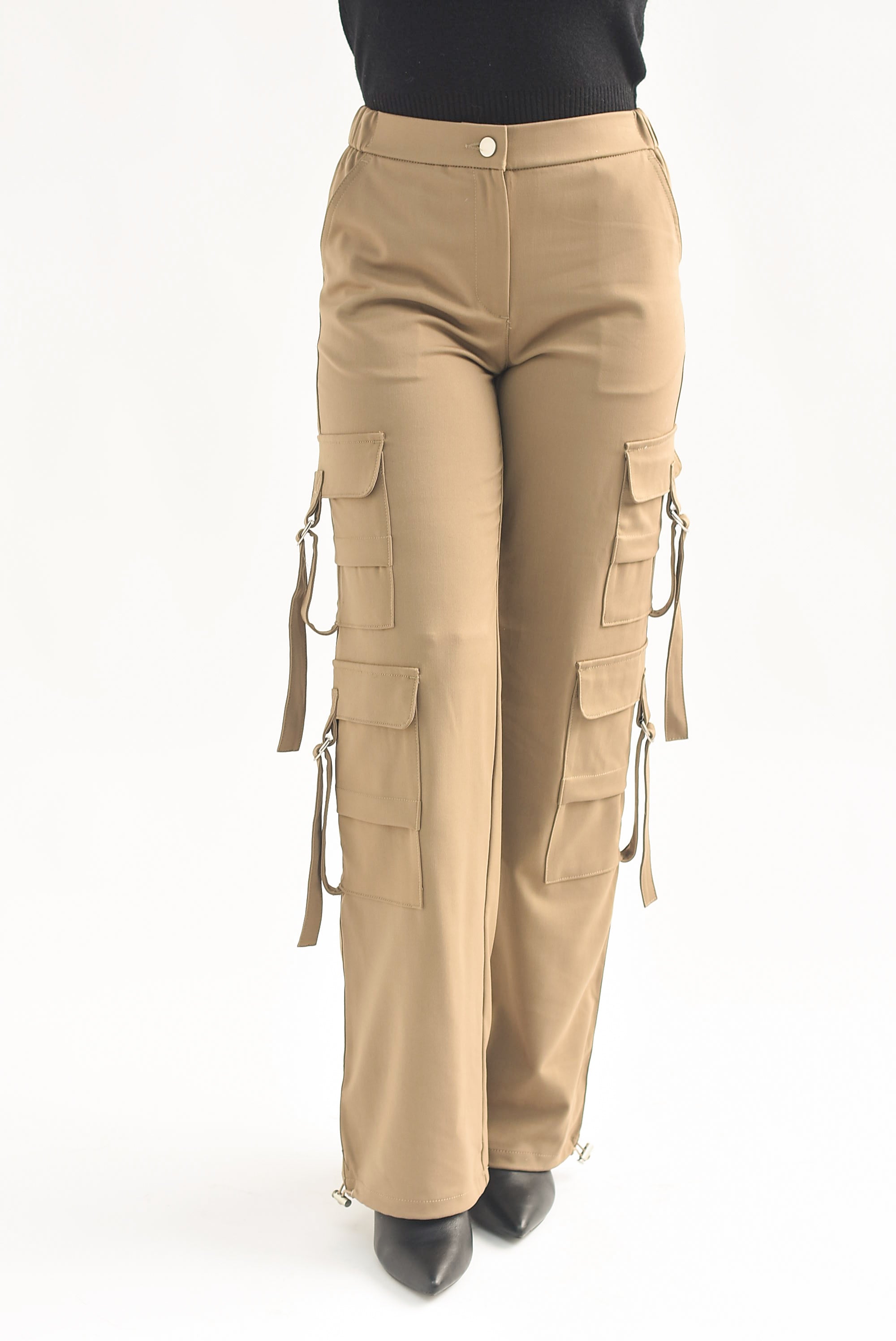 Pantalón parachute cargo gabardina Olivo