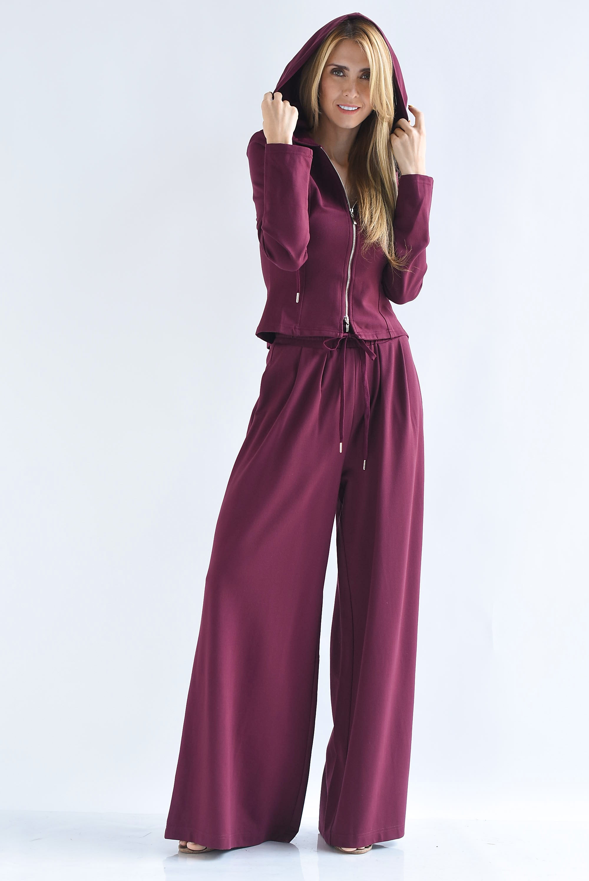 Set Pantalón súper wide y Chamarra hoodie