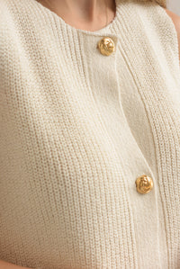 Fashion Styled Chaleco crochet botones dorados Ivory