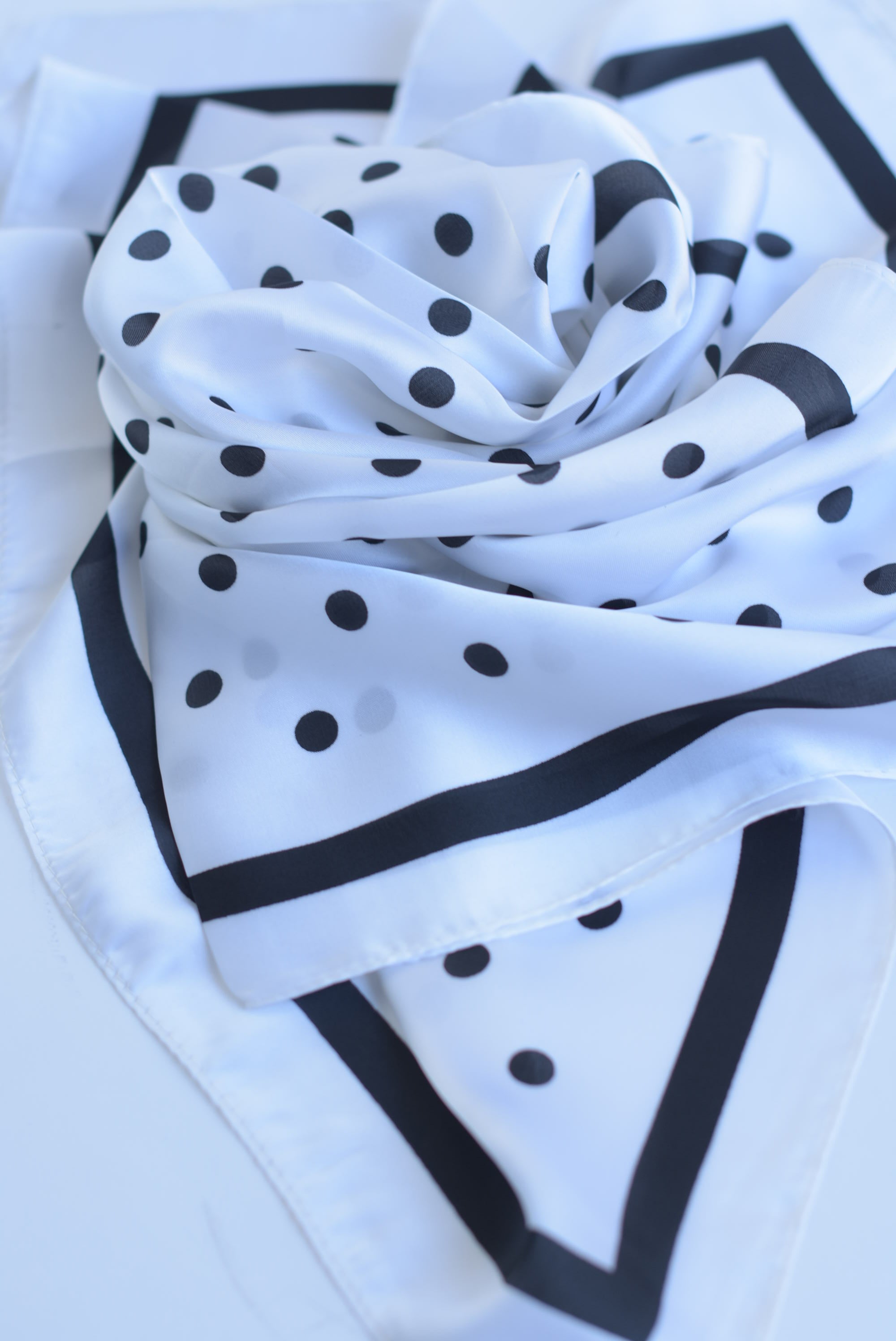 Mascada polka dots filo Blanco