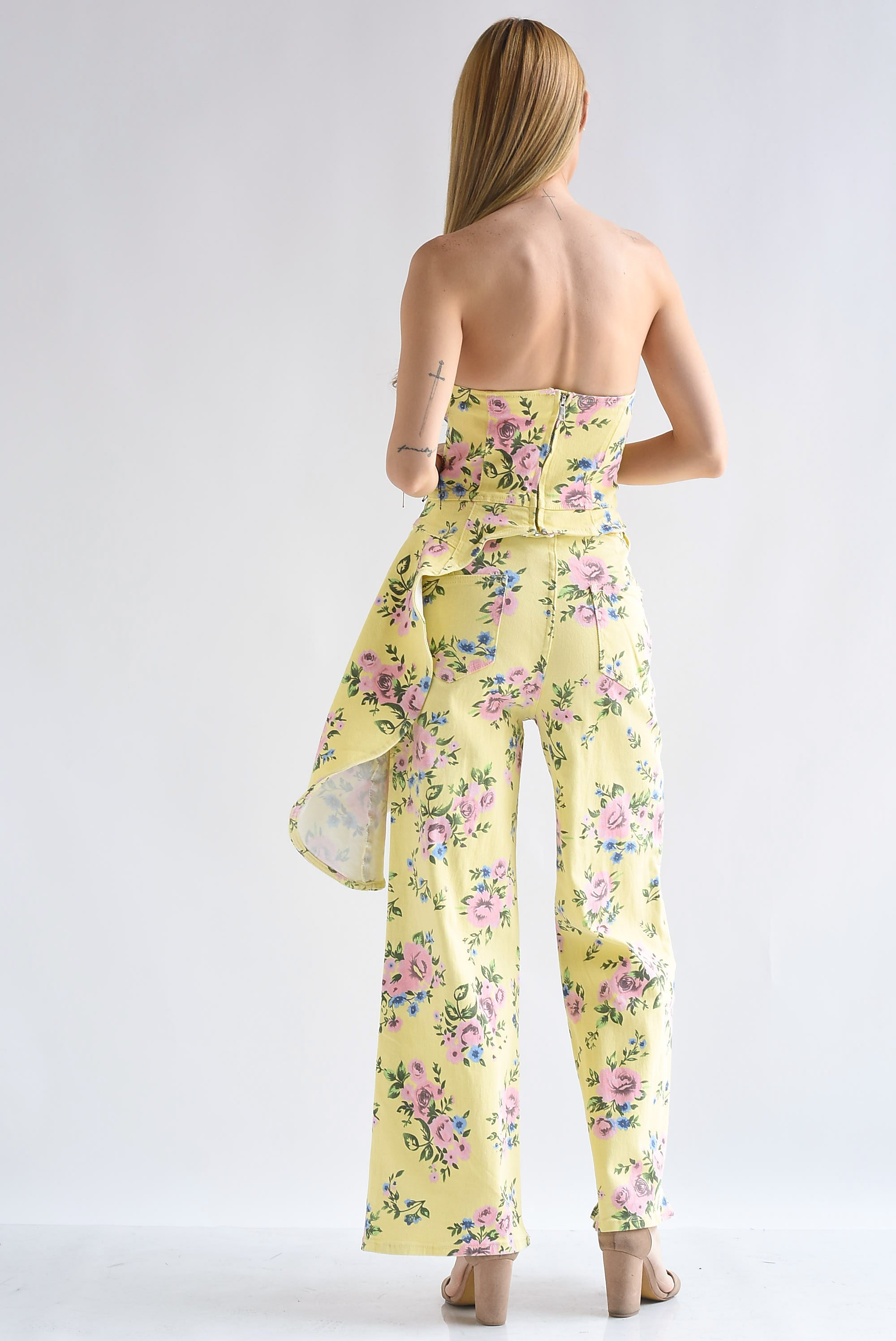 Set Jeans y Top corset cauda flores