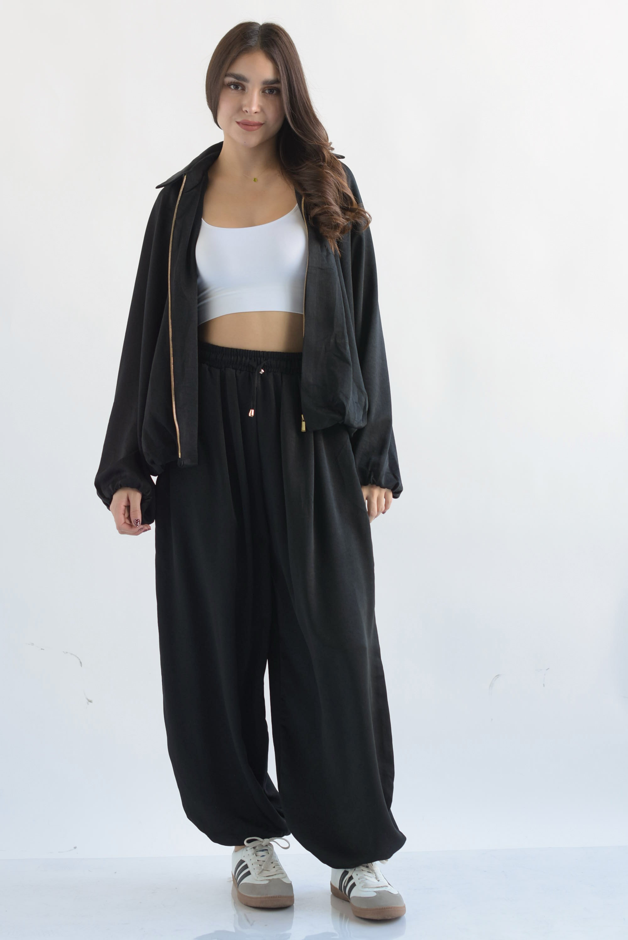 Set Pantalón globo y Chamarra manga vampiro Negro